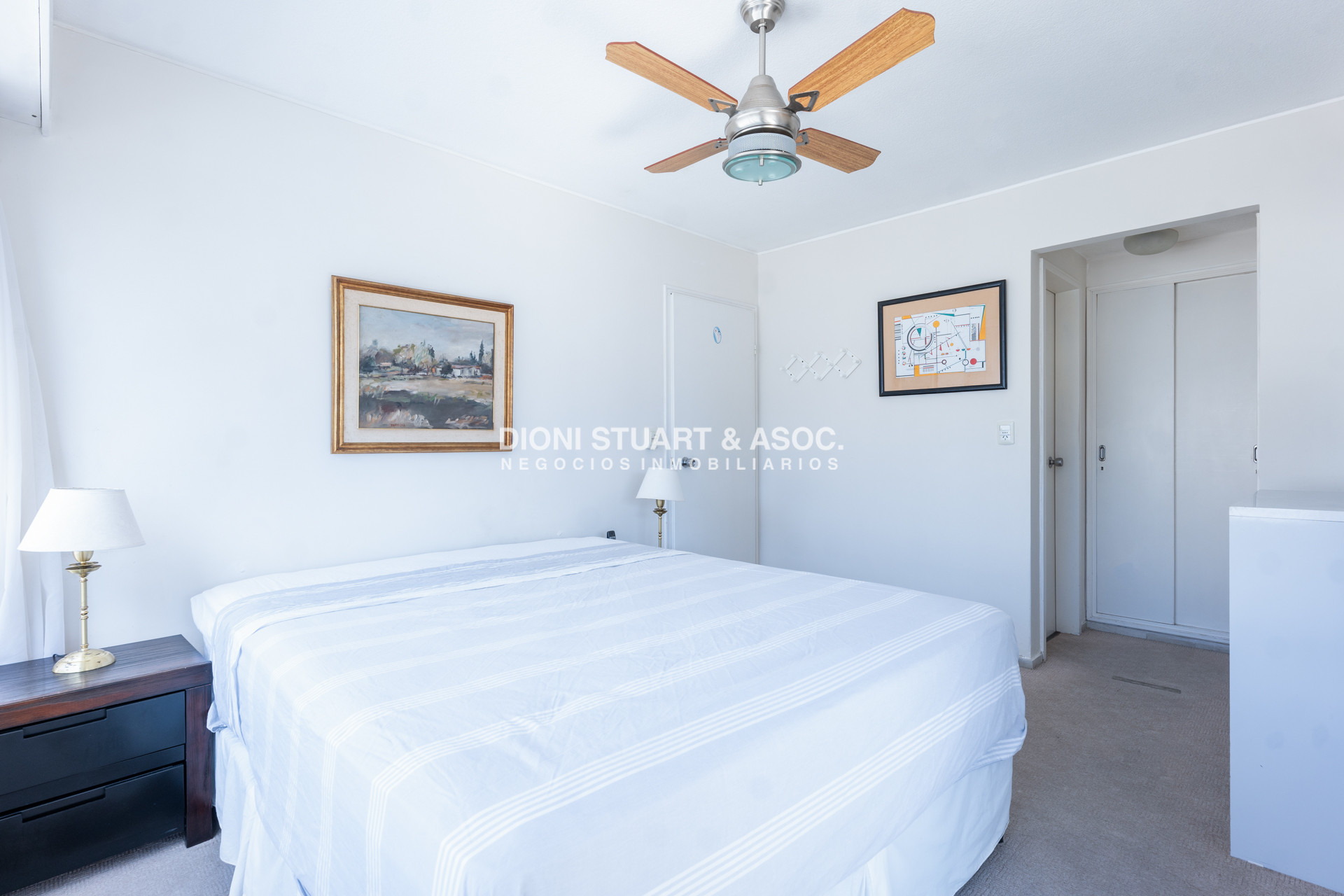 Apartamento ID.1053 - VENTA APARTAMENTO 2 DORMITORIOS PUNTA DEL ESTE - EDIFICIO VAN GOGH - GORLERO