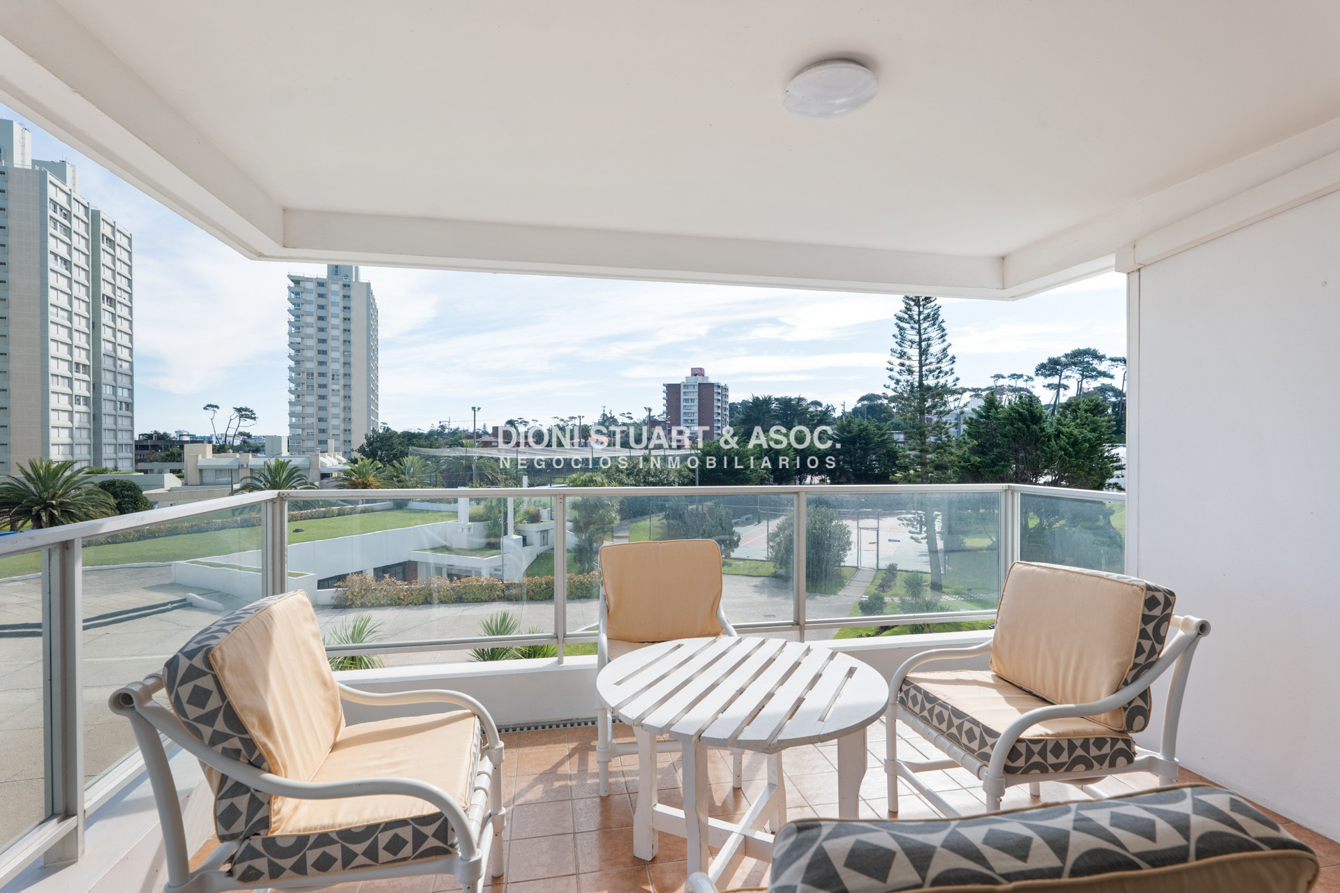 Apartamento ID.675 - APARTAMENTO EN PLAYA MANSA - TORRE JEFFERSON  - 4 DORMITORIOS - COMPLEJO LINCOLN CENTER