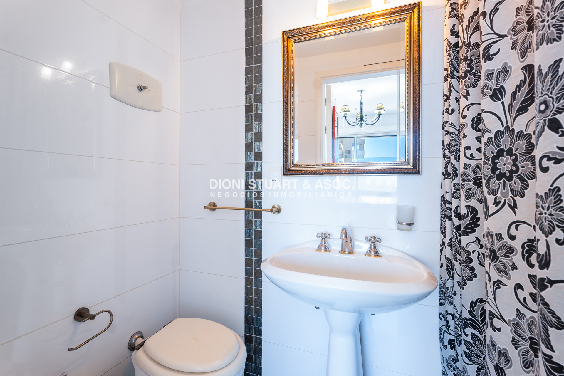 Apartamento ID.850 - Edificio El Torreon - 3 Dorm y Dep. - Apartamento Primera Linea Mansa
