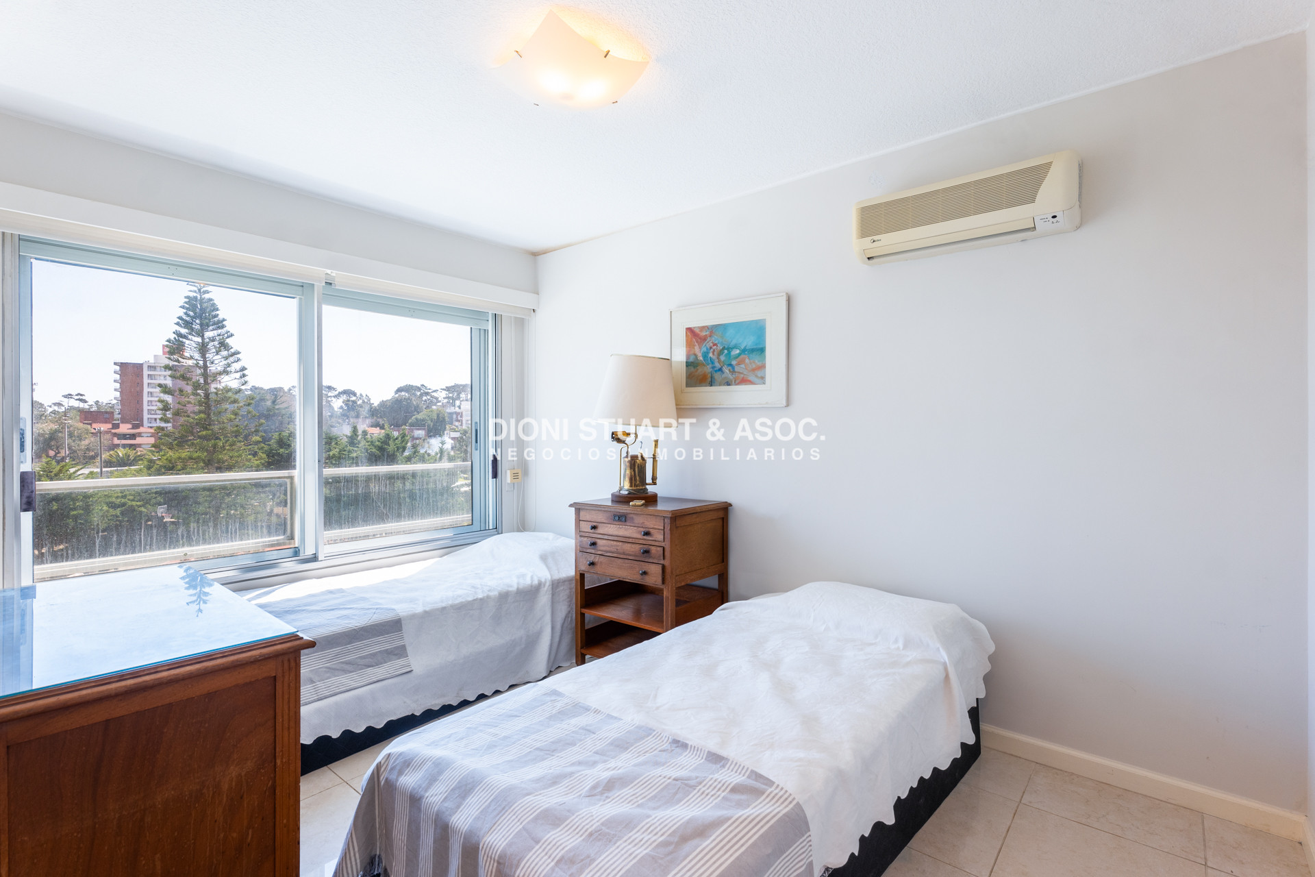 Apartamento ID.768 - DEPARTAMENTO EN VENTA FRENTE AL MAR EN TORRE JEFFERSON - 3 DORMITORIOS + DEPENDENCIA -  RECICLADO - COMPLEJO LINCOLN CENTER