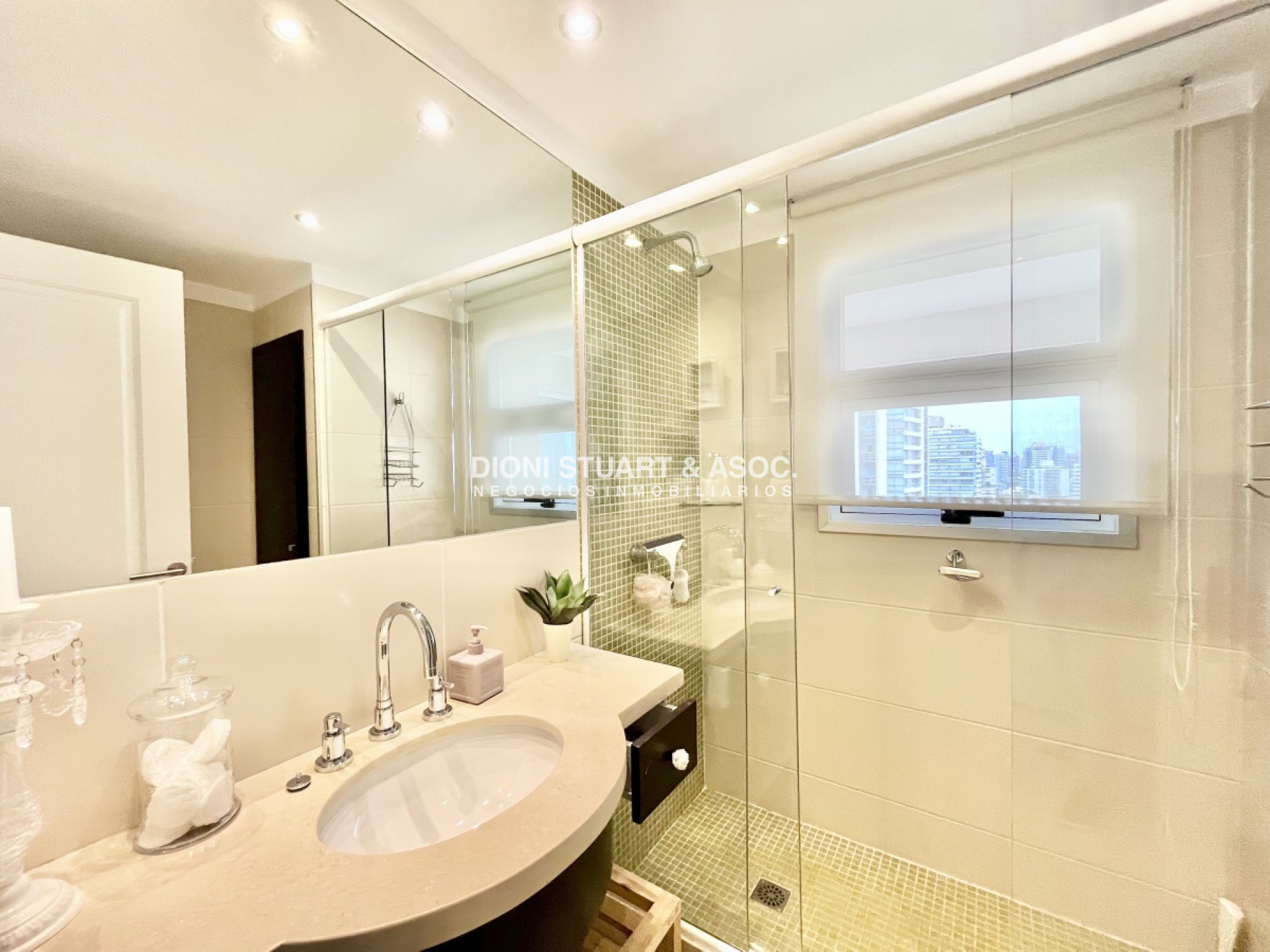 Apartamento ID.116 - Torre Lobos  -  Esquinero - En Venta