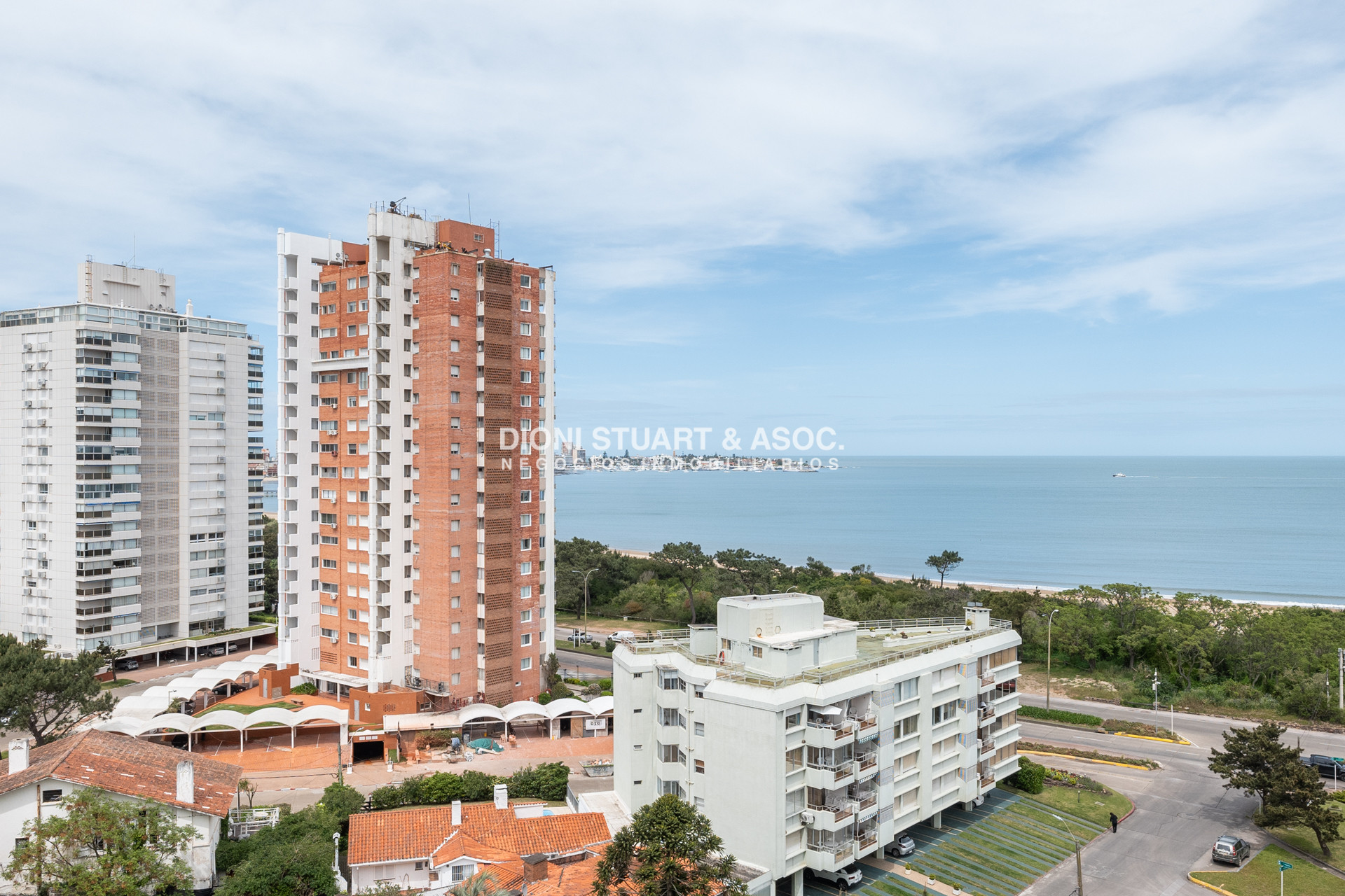 Apartamento ID.790 - Apartamento en Venta - 3 Dormitorios en Suite - Sea & Forest - Playa Mansa