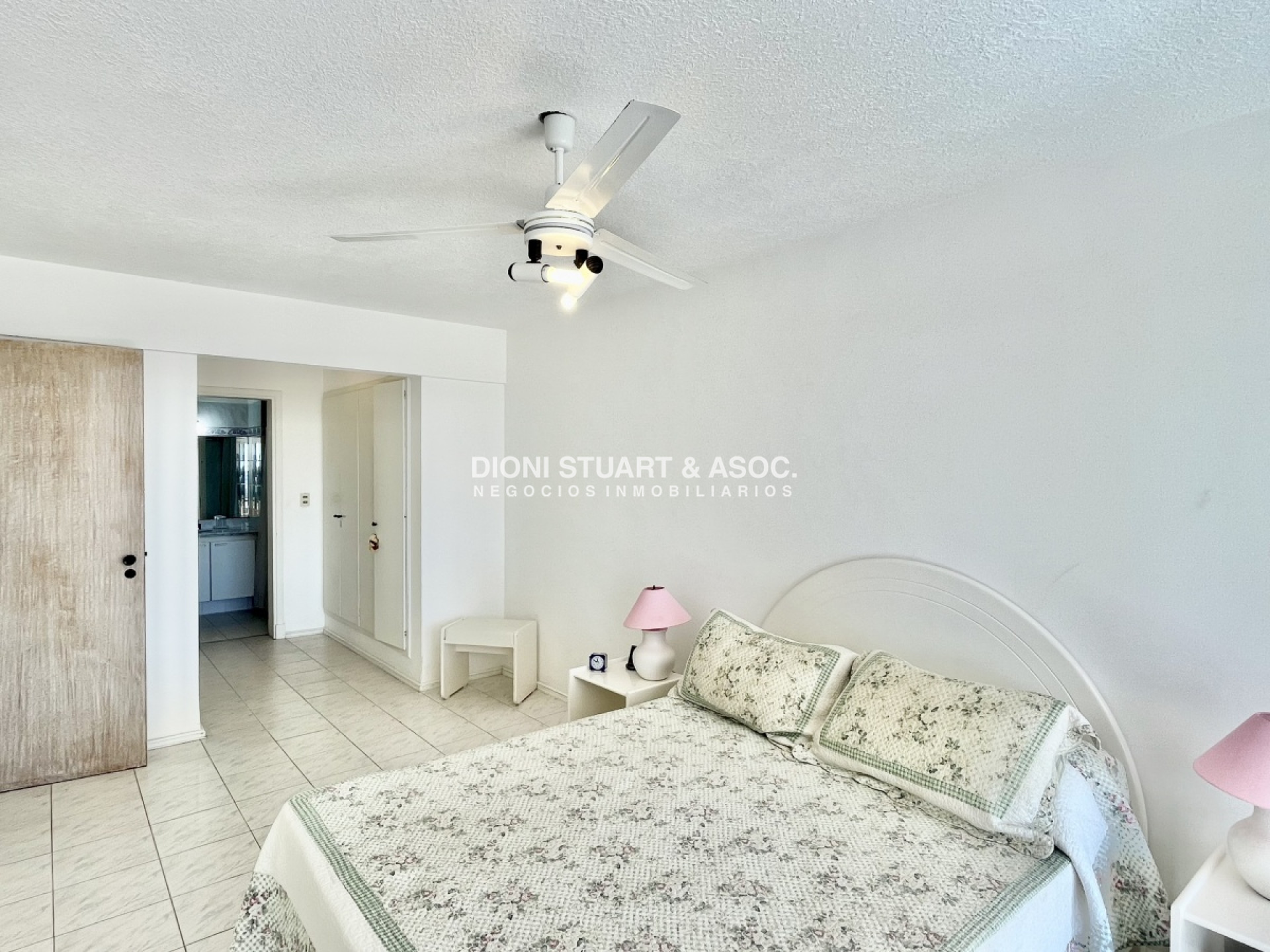 Apartamento ID.399 - Apartamento en Venta en Playa Mansa - Complejo Lincoln Center - Todos Los Amenities - 2 Dorm 