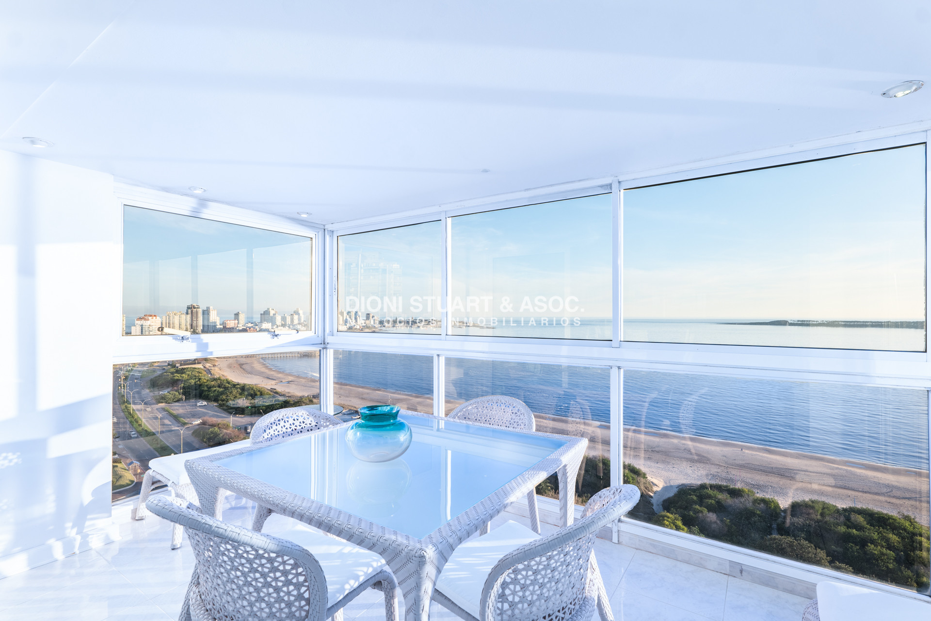 Apartamento ID.1055 - VENTA APARTAMENTO 6 DORMITORIOS - TEQUENDAMA I - PENT HOUSE DUPLEX - PLAYA MANSA 
