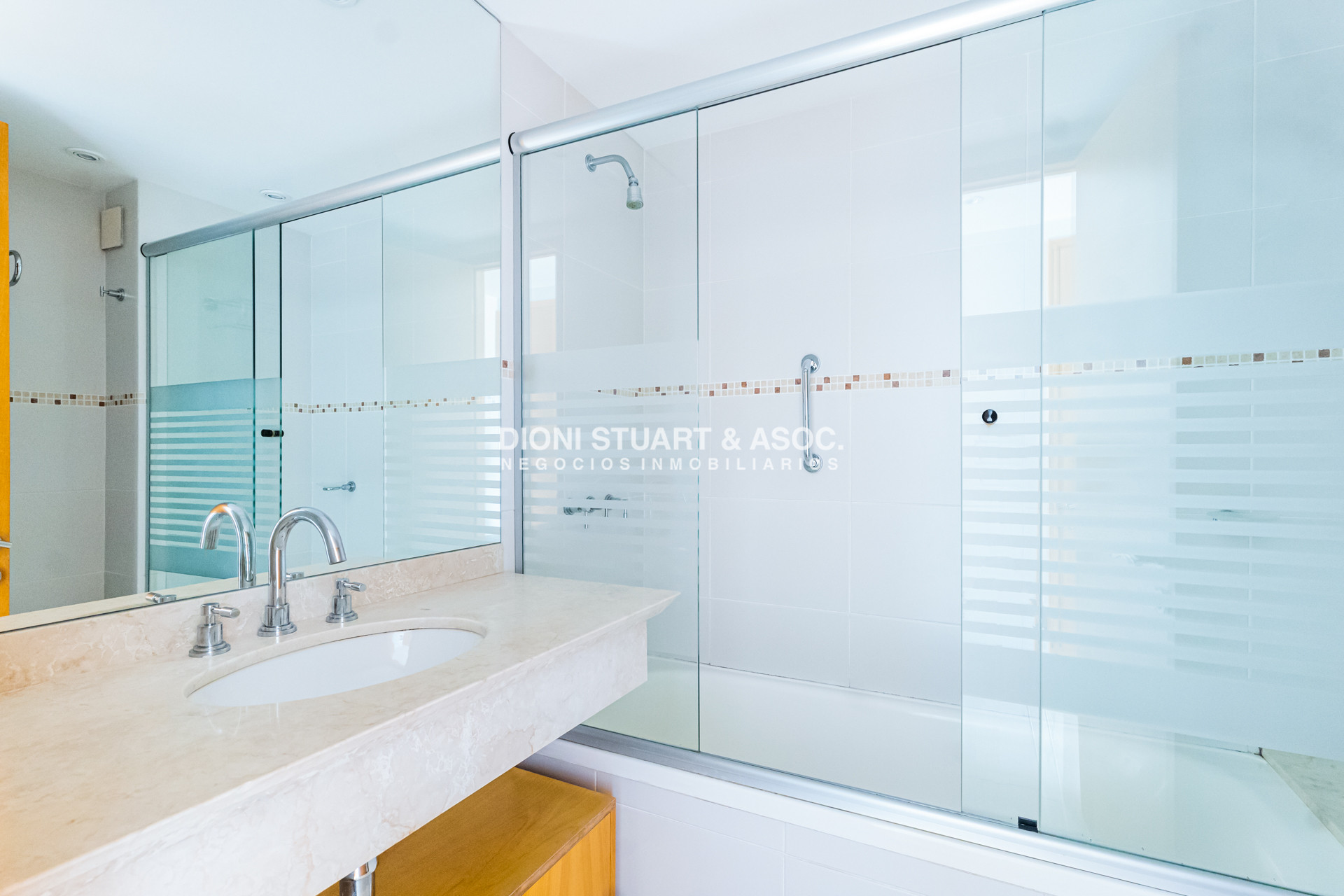 Apartamento ID.790 - Apartamento en Venta - 3 Dormitorios en Suite - Sea & Forest - Playa Mansa