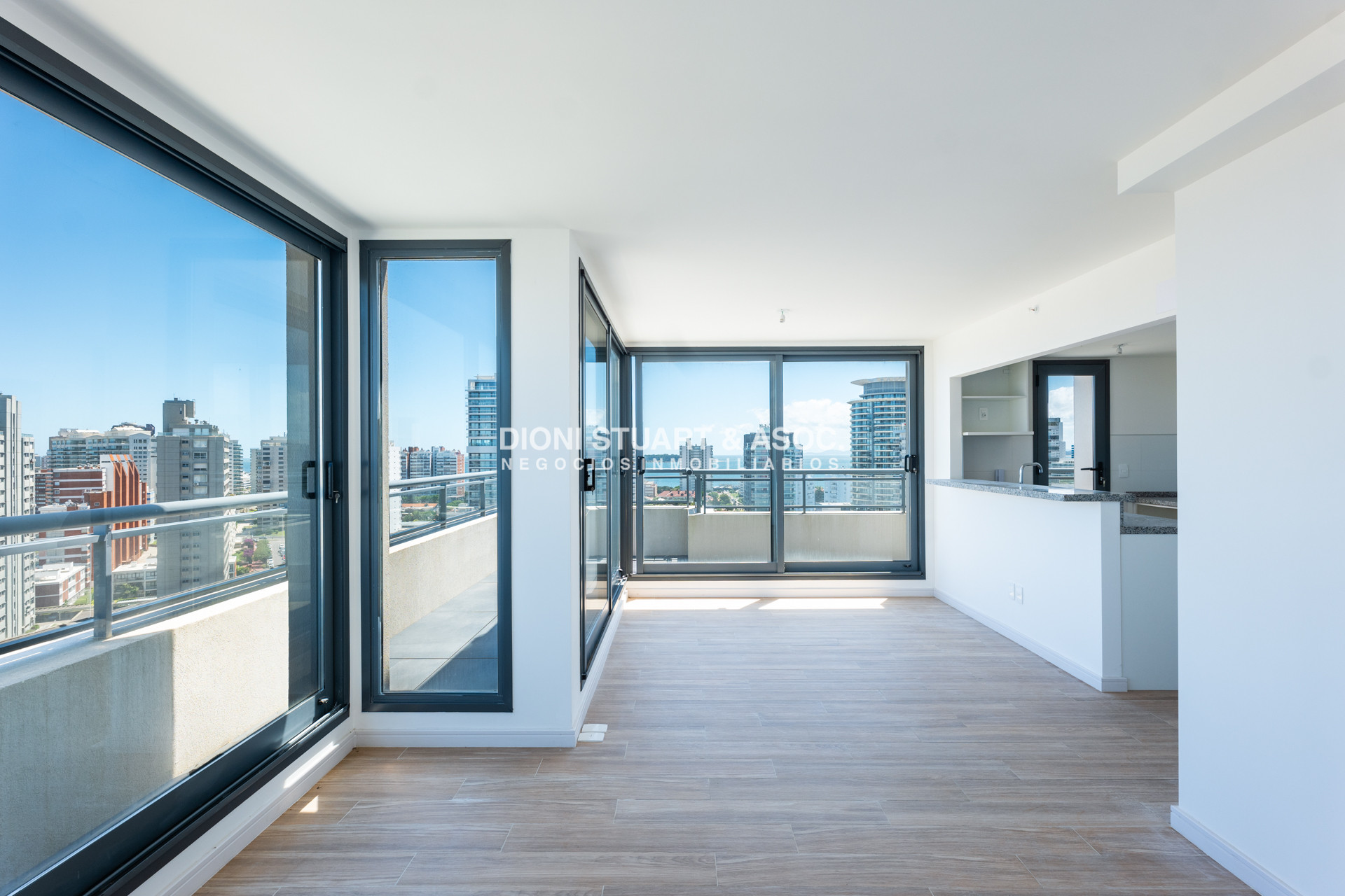 Apartamento ID.864 - APARTAMENTO A ESTRENAR EN PLAYA BRAVA PUNTA DEL ESTE - 2 DORMITORIOS - EDIF. SIGLO SOL II - BAJAS EXPENSAS