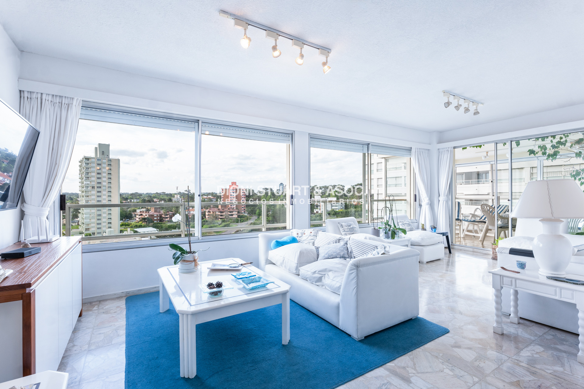 Apartamento ID.1148 - ALQUILER DE TEMPORADA PLAYA MANSA 2 DORMITORIOS Y MEDIO - COMPLEJO LINCOLN CENTER - TORRE WASHINGTON