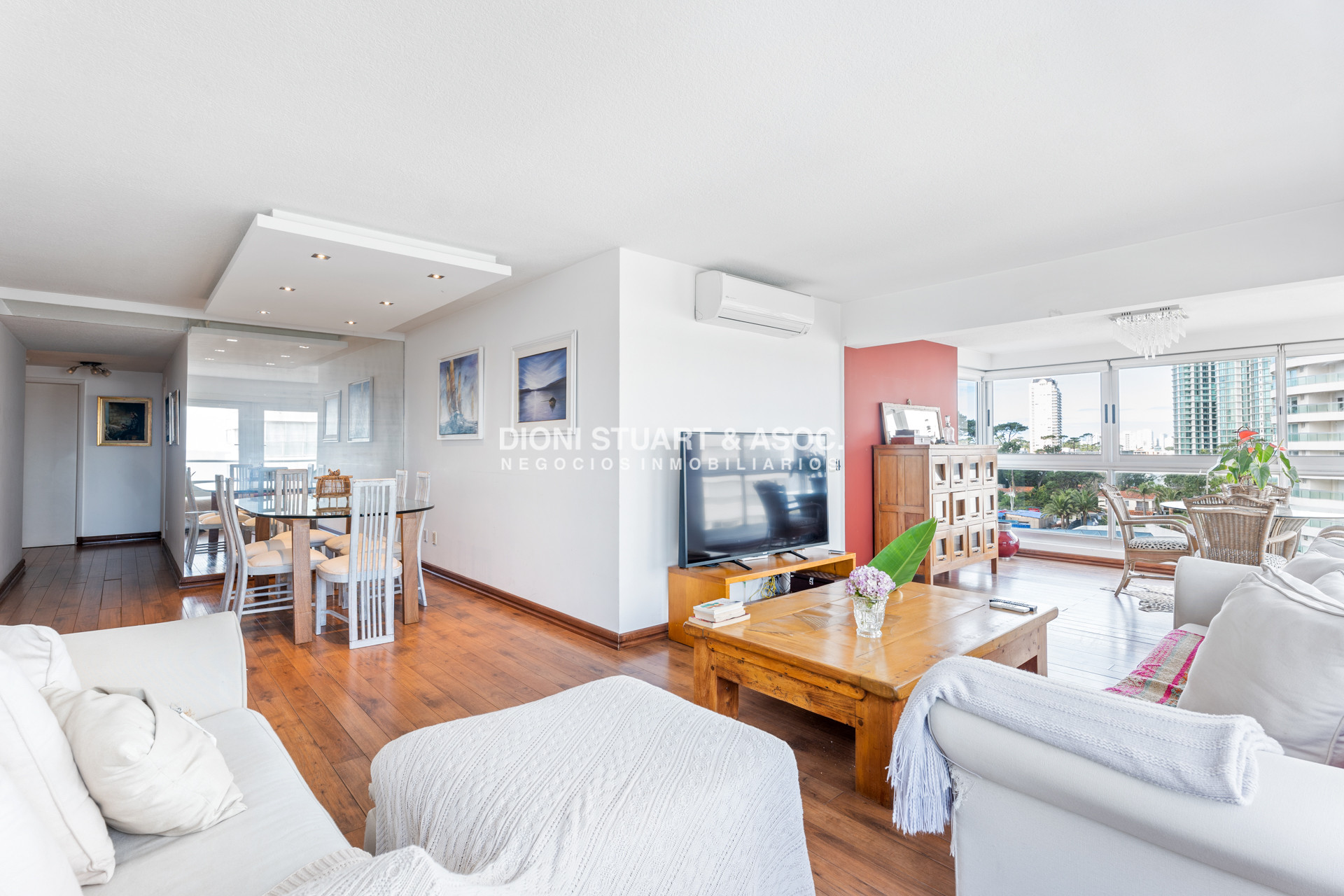Apartamento ID.665 - DEPARTAMENTO EN VENTA EN PLAYA MANSA - 3 DORM Y DEP. - RECICLADO - COMPLEJO LINCOLN CENTER - TORRE JEFFERSON