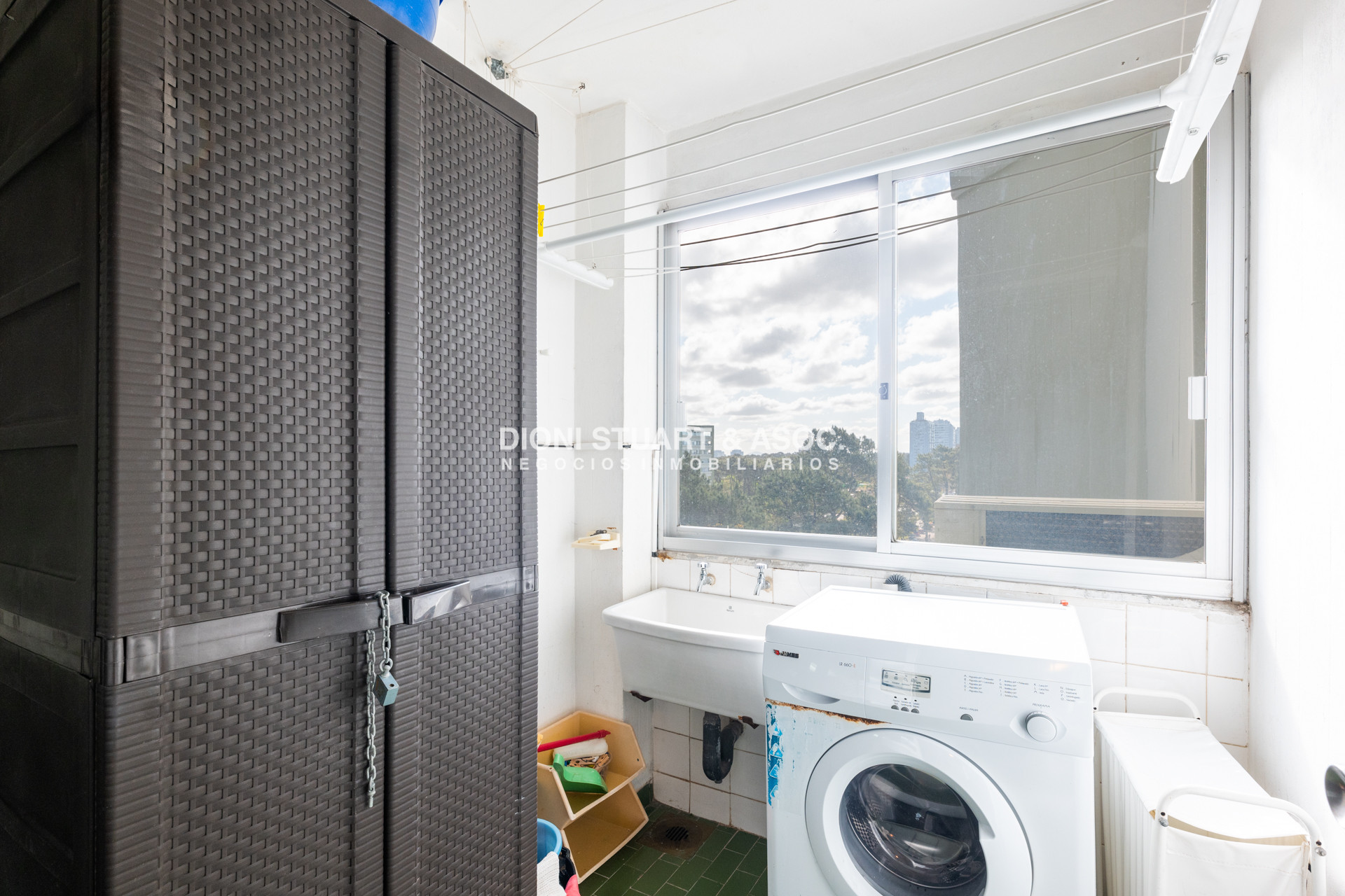 Apartamento ID.777 - Apartamento en Roosevelt Center en Venta - 3 Dormitorios 