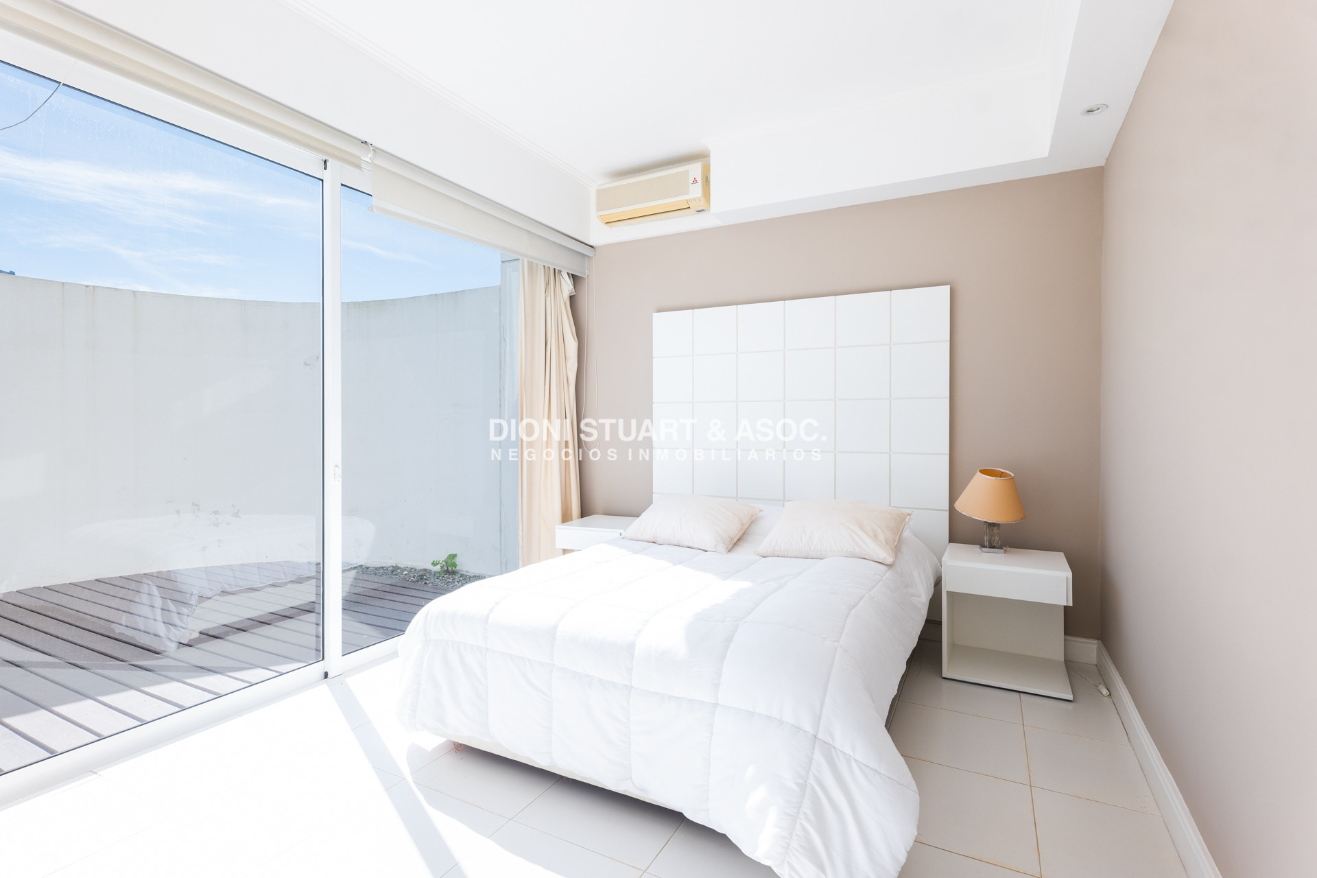 Apartamento ID.757 - PENT HOUSE EN VENTA PRIMERA LINEA BRAVA - EDIF. AGUAS AZULES - 5 DORM EN SUITE