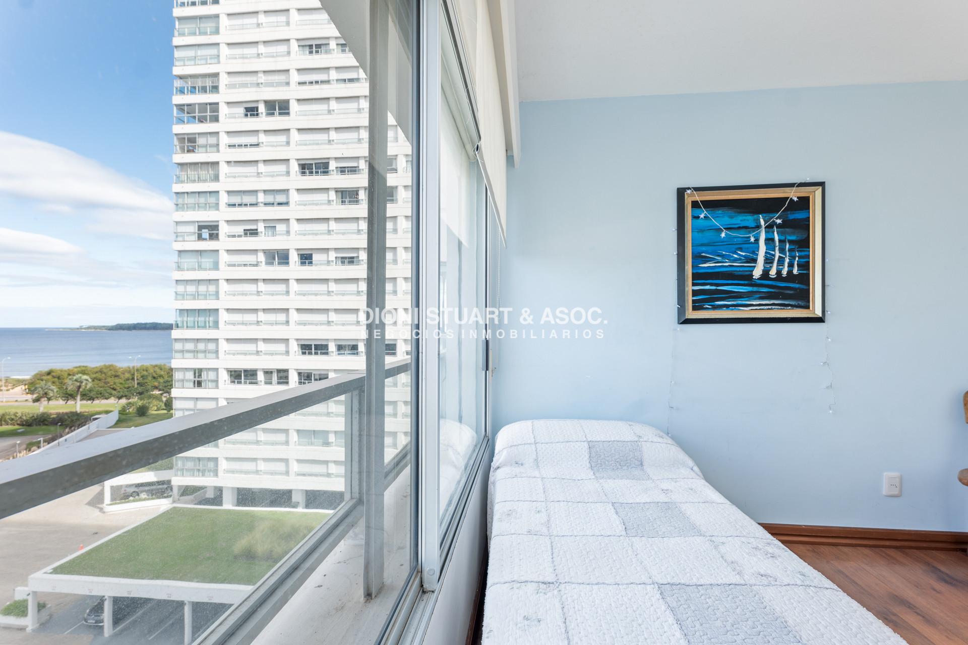 Apartamento ID.665 - DEPARTAMENTO EN VENTA EN PLAYA MANSA - 3 DORM Y DEP. - RECICLADO - COMPLEJO LINCOLN CENTER - TORRE JEFFERSON