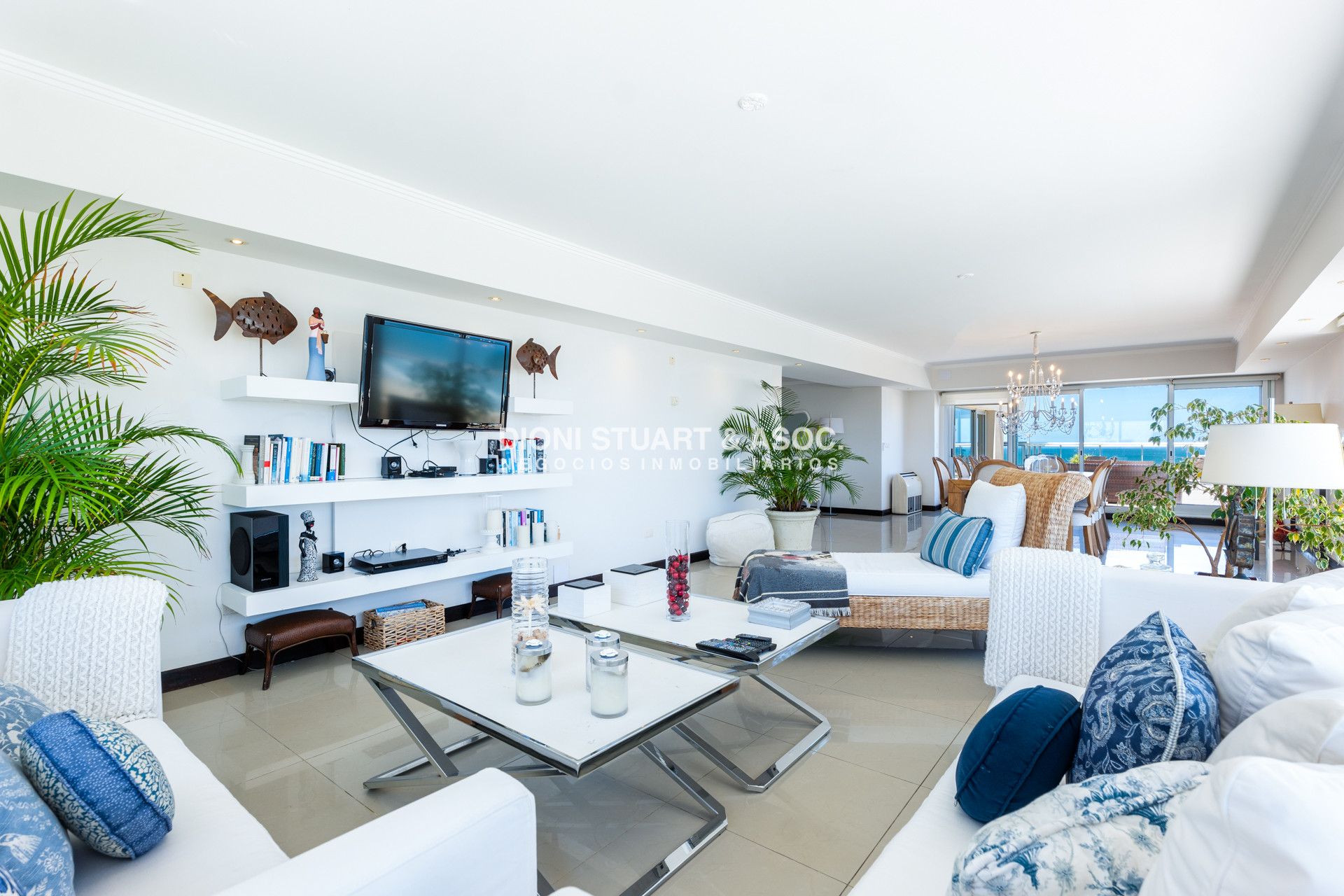 Apartamento ID.839 - Torre Lobos Esquinero - 3 Dorm en suite + Dep.