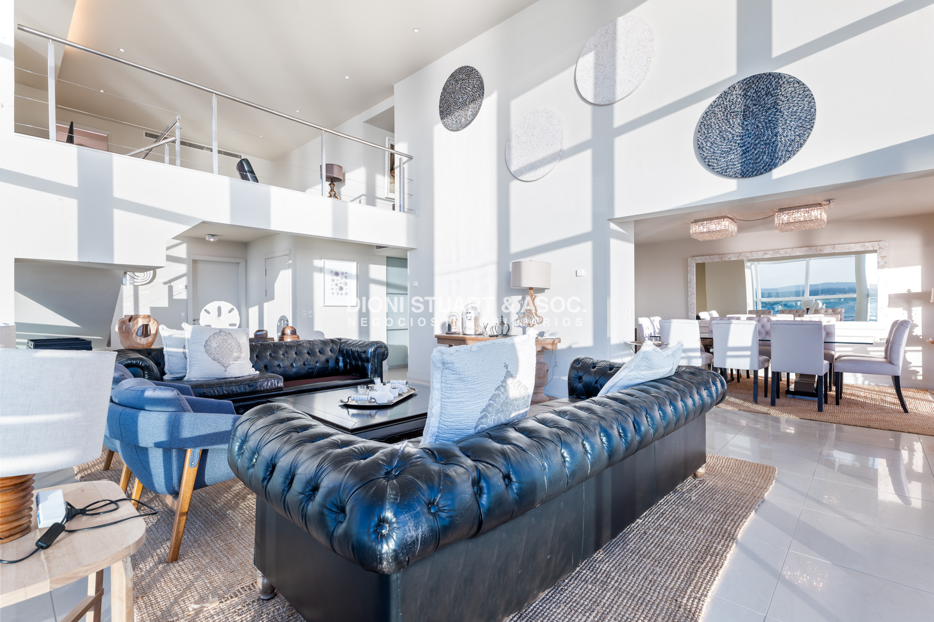 Apartamento ID.910 - DEPARTAMENTO DUPLEX EN AQUARELA - PLAYA MANSA - 4 DORM EN SUITE + DEPENDENCIA