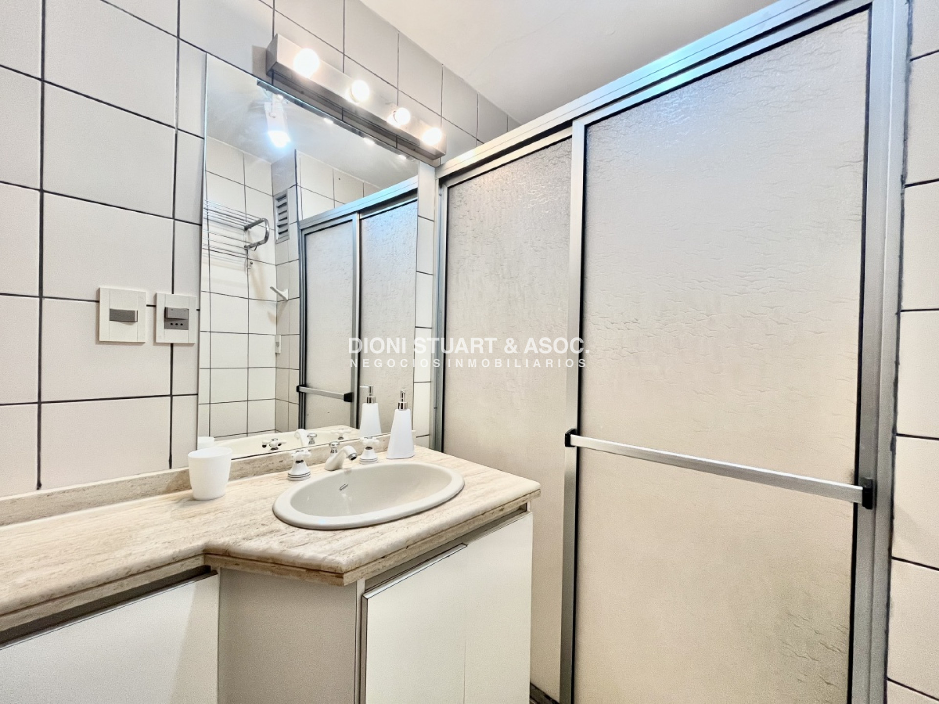 Apartamento ID.373 - APARTAMENTO EN VENTA EN PUNTA DEL ESTE 1 DORMITORIO BAJAS EXPENSAS Y COCHERA