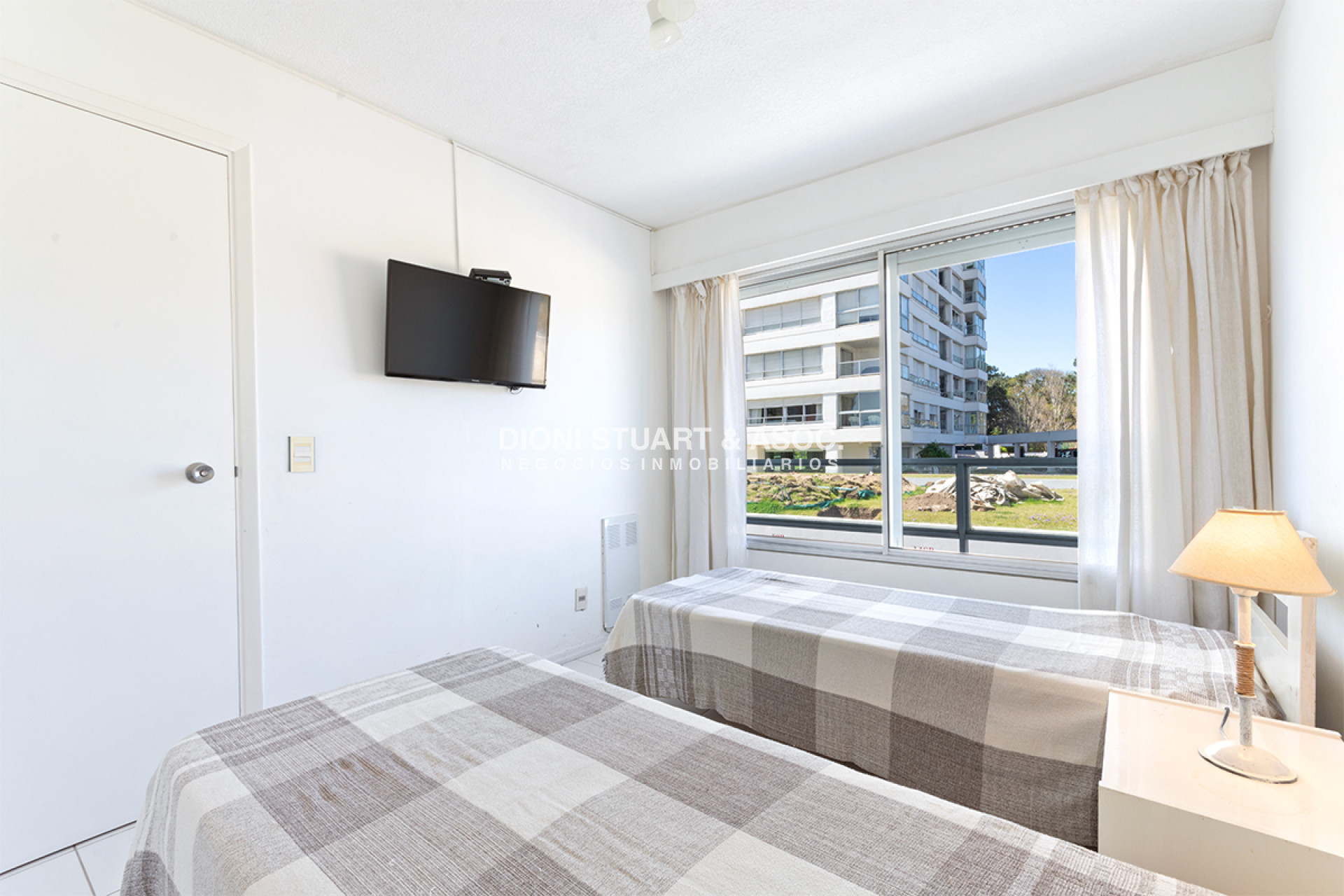 Apartamento ID.533 - Torre Jefferson - 2 Dormitorios y Dependencia - Complejo Lincoln Center