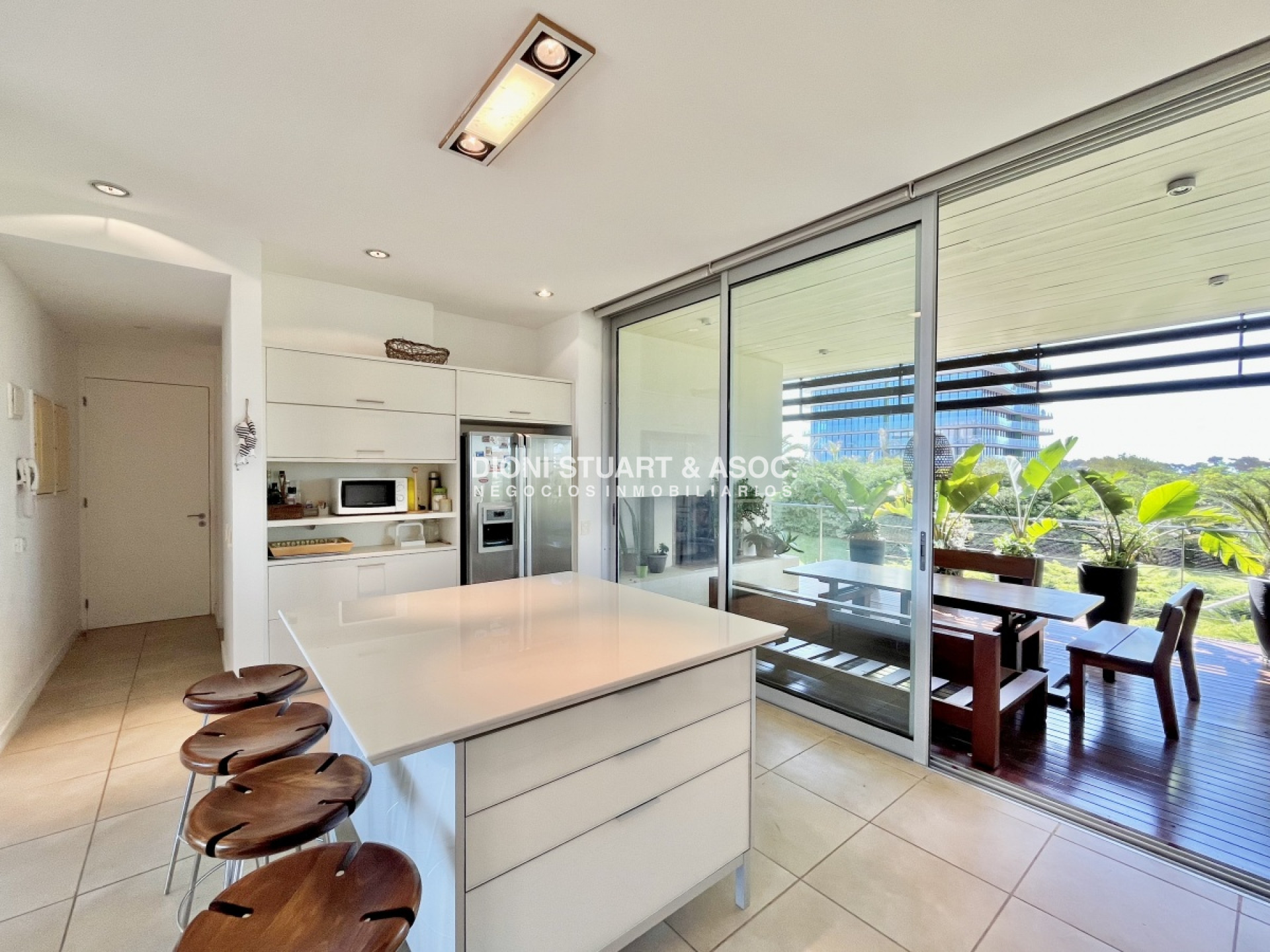 Apartamento ID.364 - Edificio Espacio Punta del Este - En Venta - 3 Dormitorios en Suite + Servicio