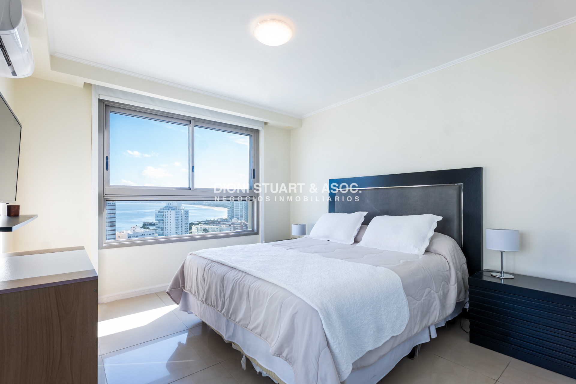 Apartamento ID.983 - IMPERIALE I EN VENTA - APARTAMENTO ESQUINERO - 3 DORM EN SUITE + DEP.