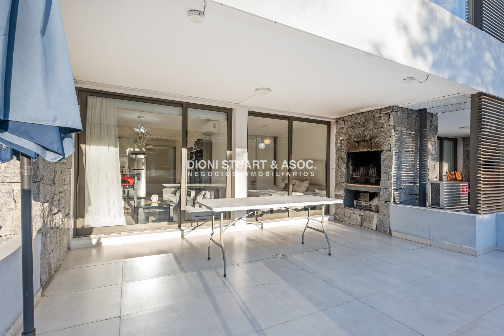 Apartamento ID.1051 - VENTA APARTAMENTO 1 DORMITORIO Y MEDIO CON PARRILLERO - EDIFICIO UNIQUE 