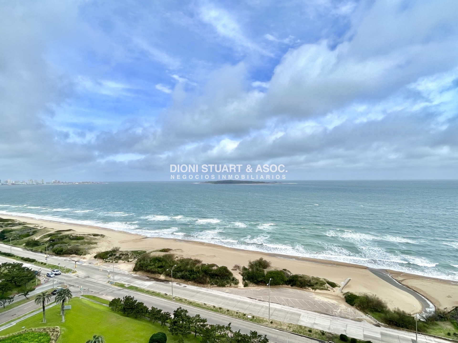 Apartamento ID.509 - APARTAMENTO EN ALQUILER FRENTE AL MAR DE 3 DORMITORIOS - TODOS LOS AMENITIES - TORRE WASHINGTON - COMPLEJO LINCOLN CENTER