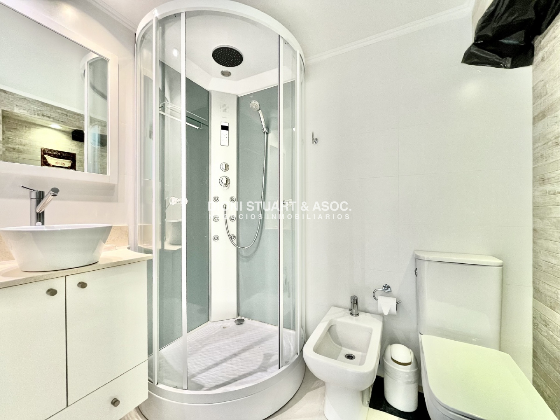 Apartamento ID.35 - Torre Washington En Venta - Complejo Lincoln Center - Totalmente Reciclado - 3 Dormitorios - Punta del Este
