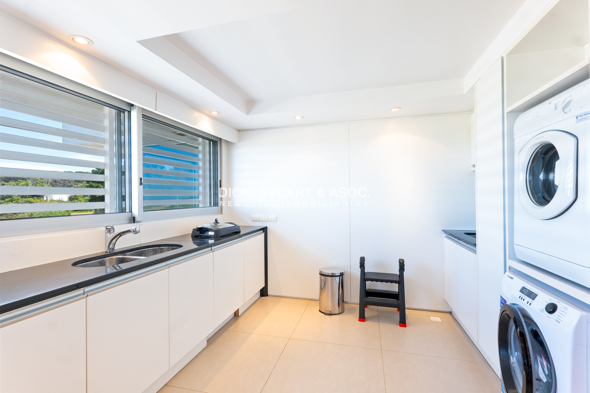 Apartamento ID.756 - DEPARTAMENTO PRIMERA LINEA BRAVA - 4 DORMS EN SUITE - MYTHOS