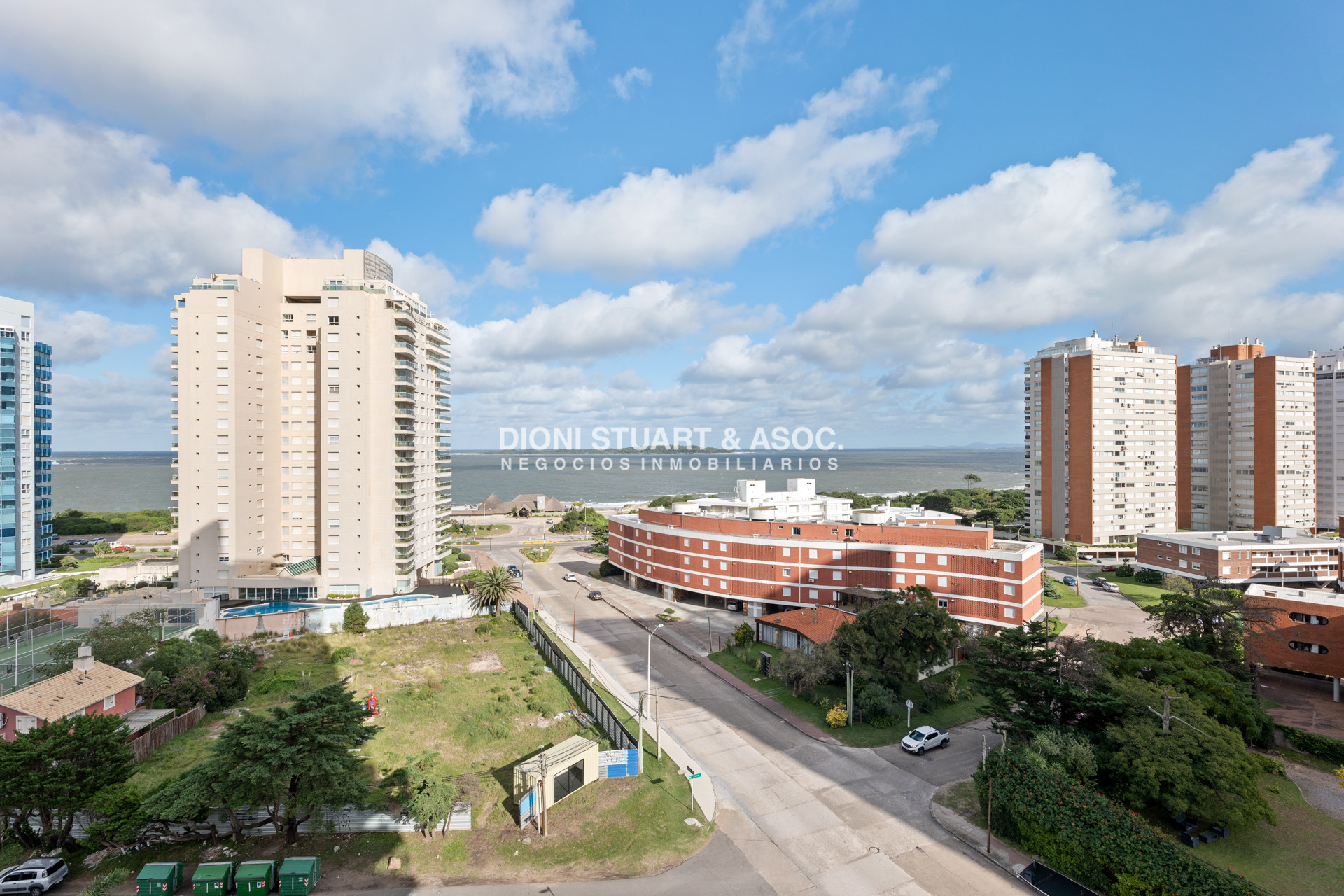 Apartamento ID.660 - Alquiler Anual o Invernal - Temporada  - Miami Boulevard I - 2 Dormitorios - Todos los Amenities - Playa Mansa