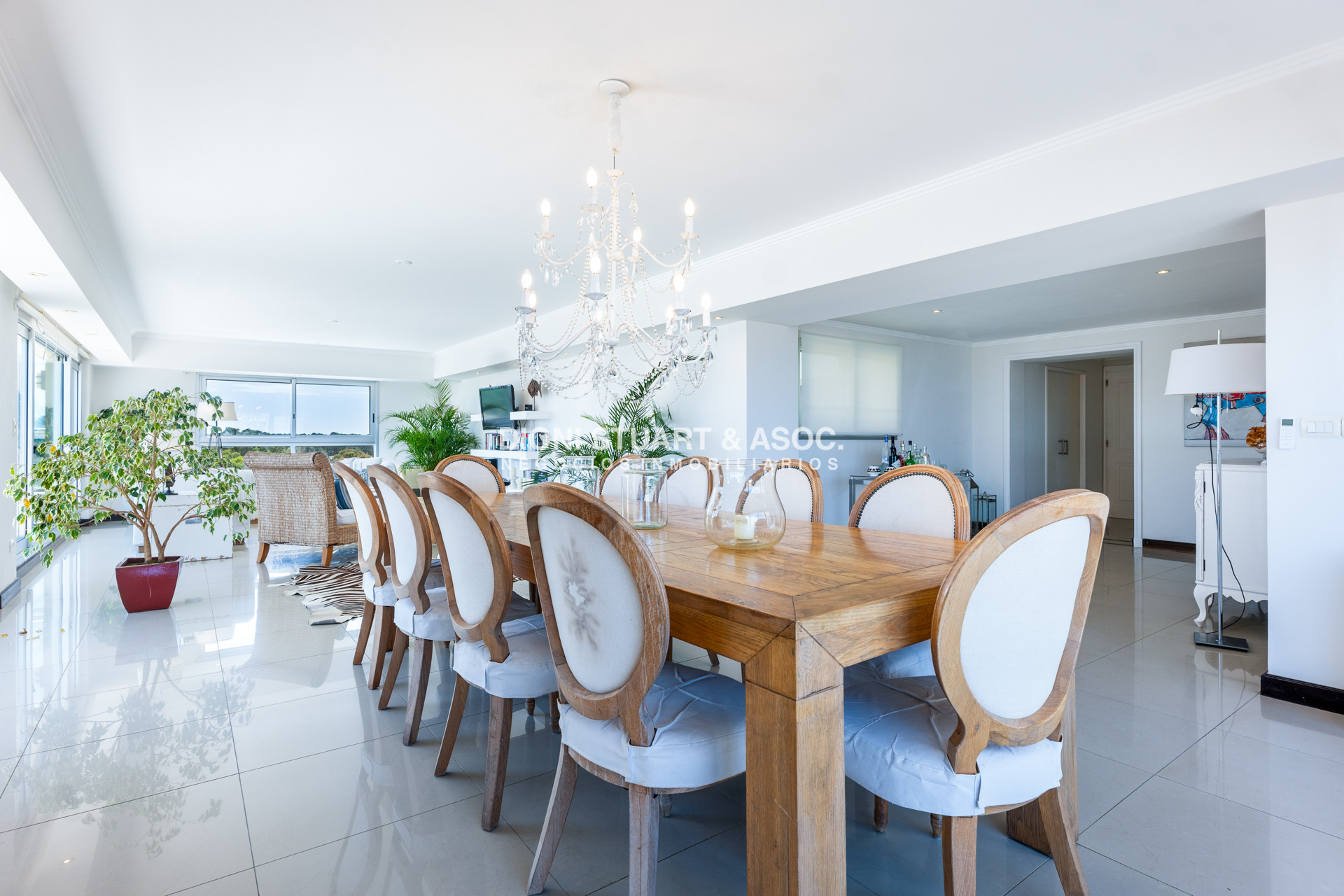 Apartamento ID.839 - Torre Lobos Esquinero - 3 Dorm en suite + Dep.