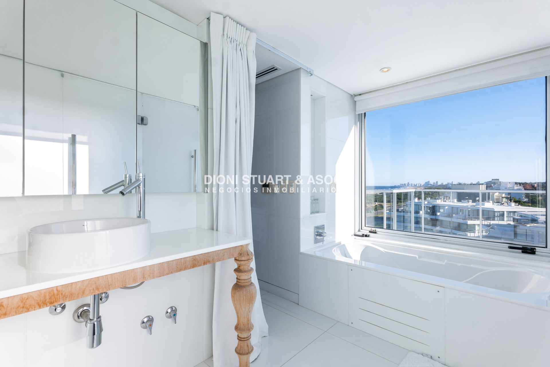 Apartamento ID.989 - MYTHOS PENT HOUSE DUPLEX - 4 SUITES - PLAYA BRAVA PRIMERA LINEA