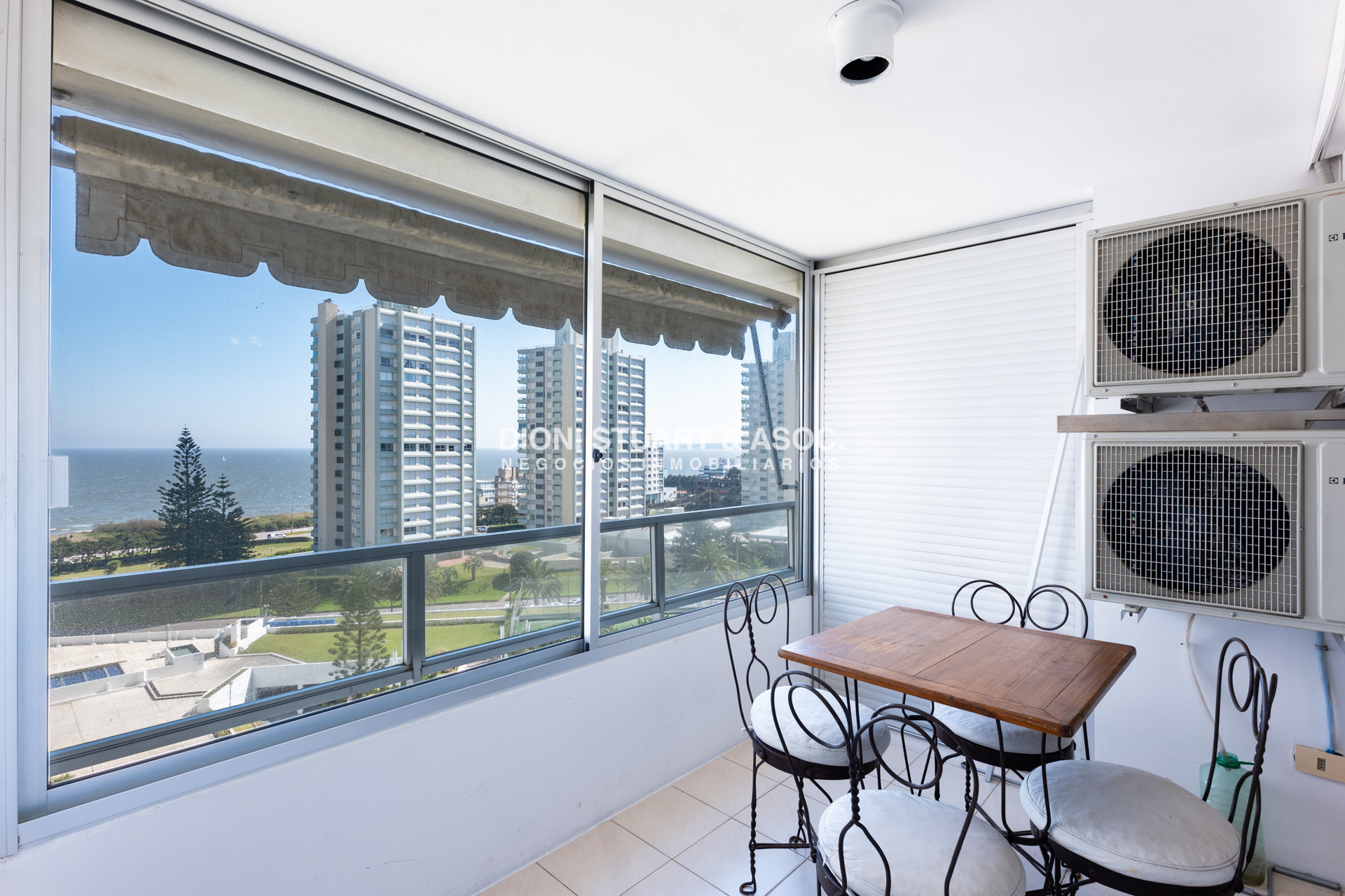 Apartamento ID.746 - Apartamento en Venta - Playa Mansa - 1 Dormitorio y Medio - Complejo Lincoln Center