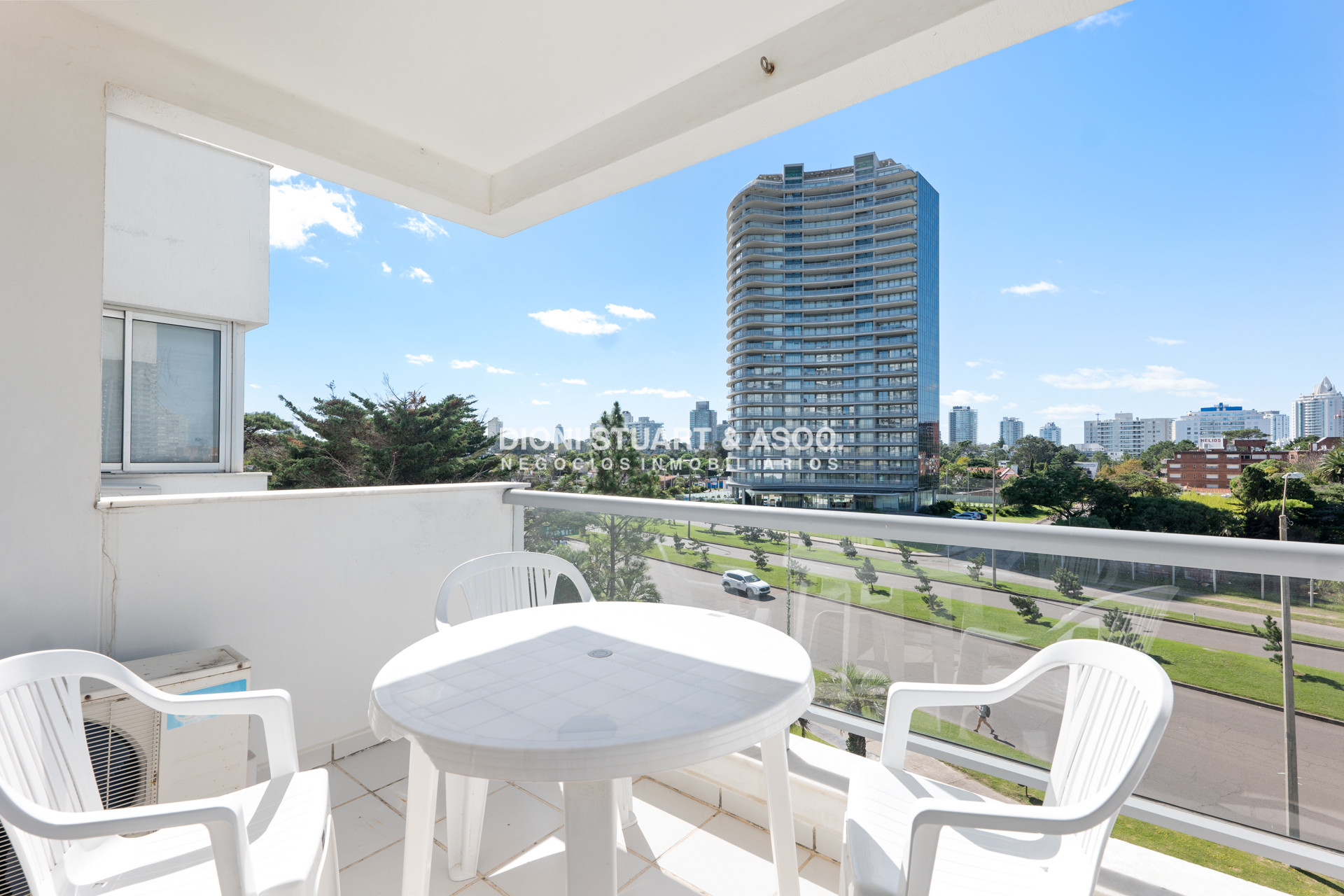 Apartamento ID.657 - OPORTUNIDAD EN VENTA - DEPARTAMENTO DE 2 DORMITORIOS Y 2 BAÑOS - CAP BRETON - CERCA DEL MAR - PLAYA MANSA