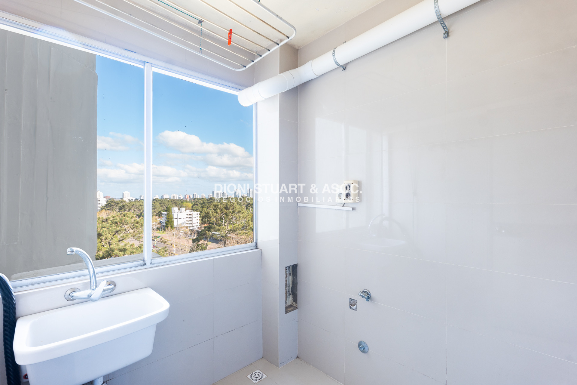 Apartamento ID.778 - Apartamento en Venta en Oportunidad - Roosevelt Center - 3 Dormitorios - Reciclado