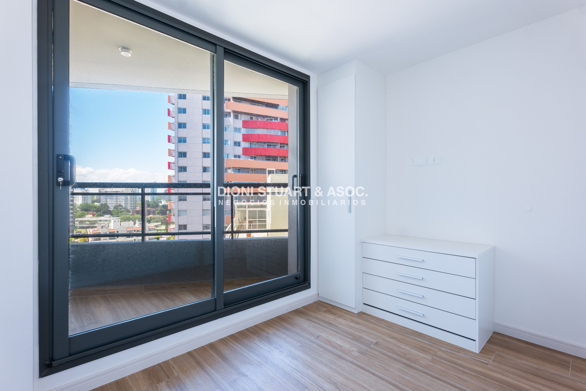 Apartamento ID.871 - APARTAMENTO A ESTRENAR EN PLAYA BRAVA PUNTA DEL ESTE - 1 DORMITORIO - EDIF. SIGLO SOL II - BAJAS EXPENSAS