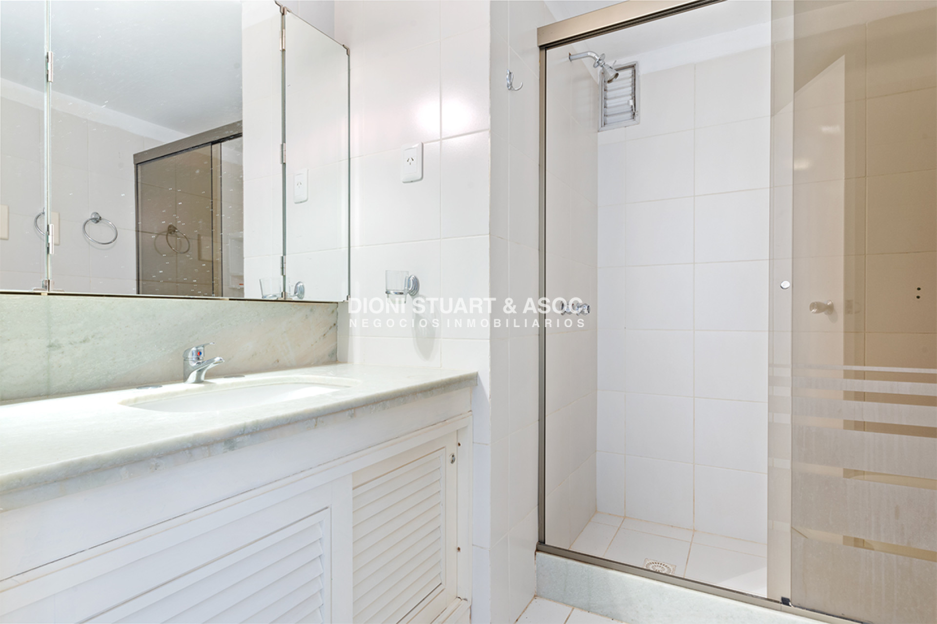 Apartamento ID.533 - Torre Jefferson - 2 Dormitorios y Dependencia - Complejo Lincoln Center