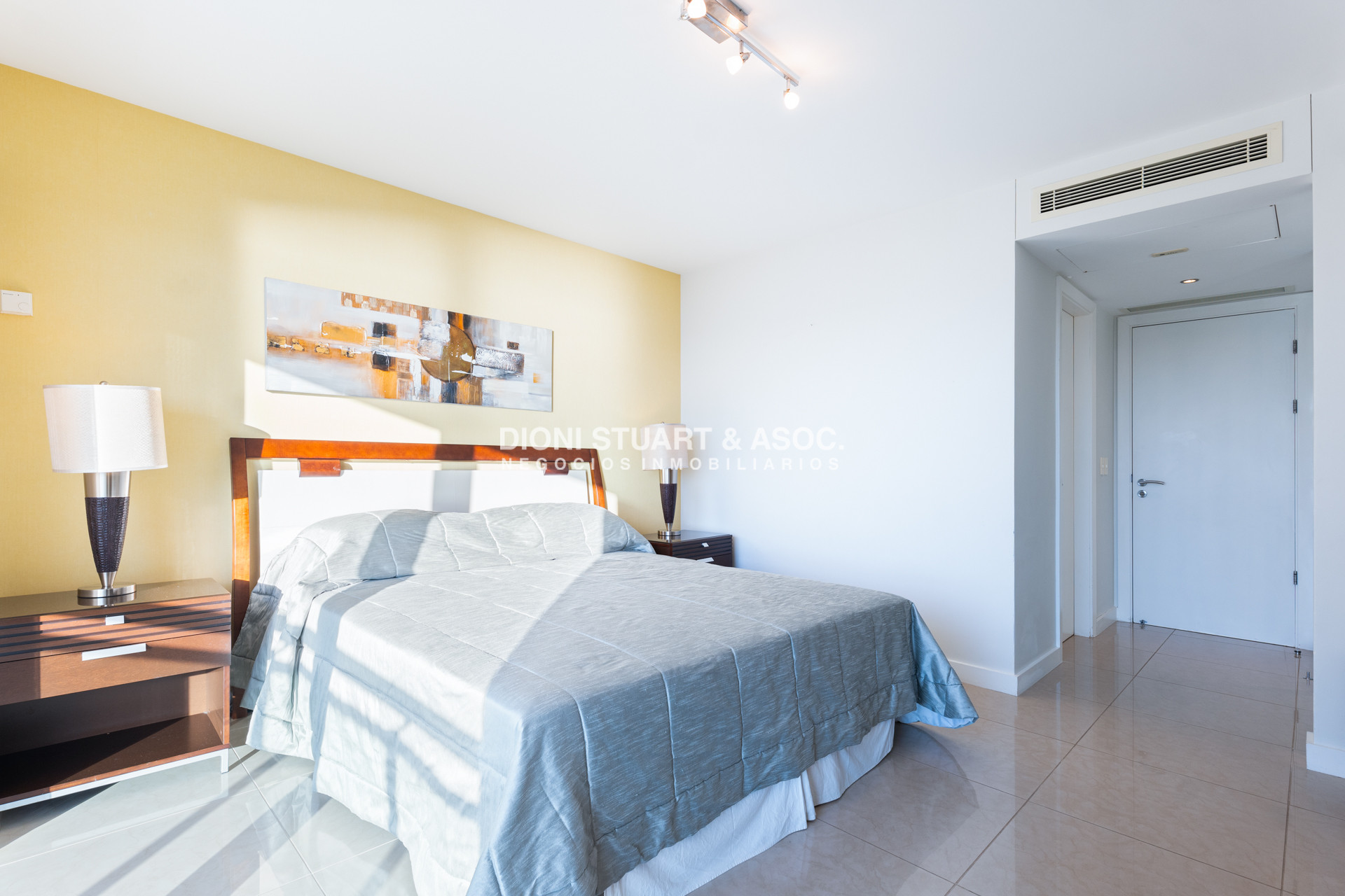 Apartamento ID.815 - Aquarela Esquinero En Venta - 3 Suites + dep - La mejor orientación