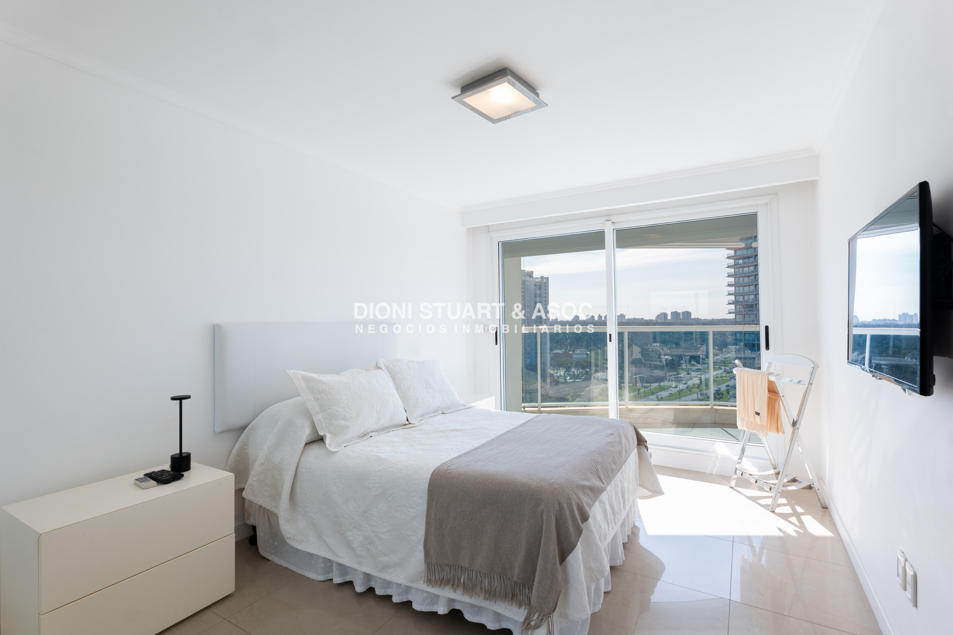Apartamento ID.739 - DEPARTAMENTO EN VENTA EN CASINO TOWER - 2 DORM EN SUITE - TODOS LOS AMENITIES
