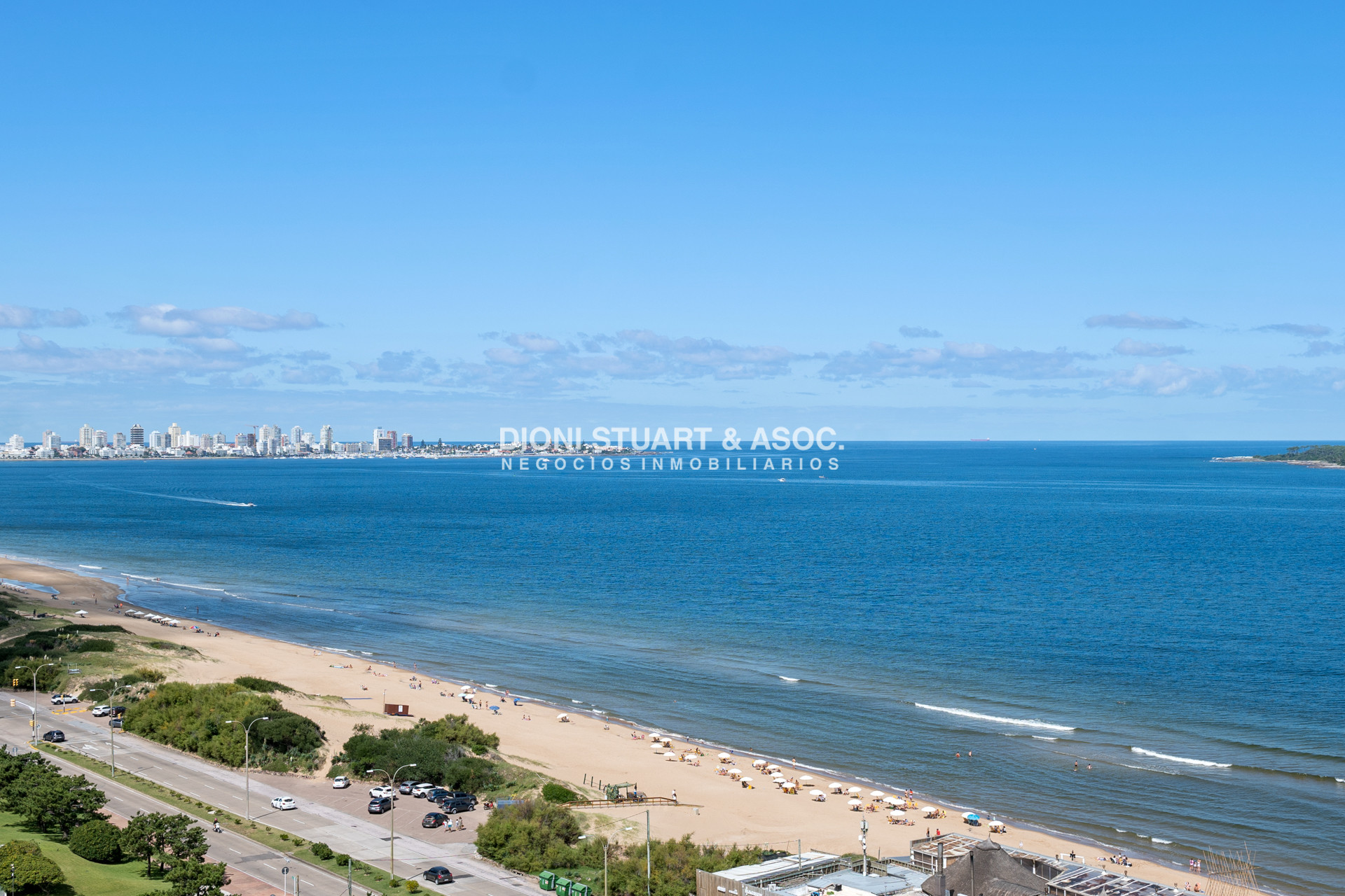 Apartamento ID.645 - Goleta -  Piso Alto Central - 3 Dorms