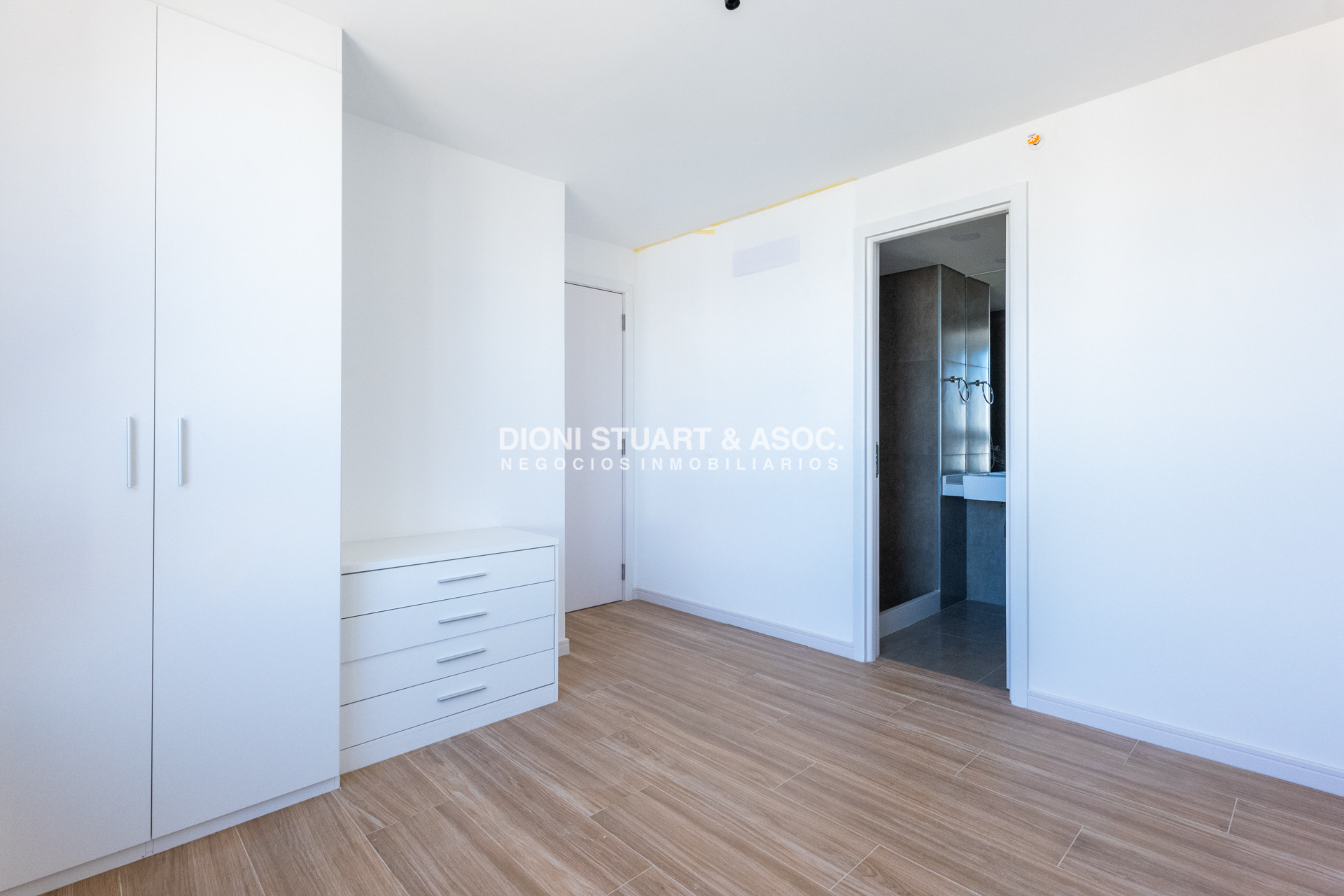 Apartamento ID.866 - APARTAMENTO A ESTRENAR EN PLAYA BRAVA PUNTA DEL ESTE - 2 DORMITORIOS - EDIF. SIGLO SOL II - BAJAS EXPENSAS