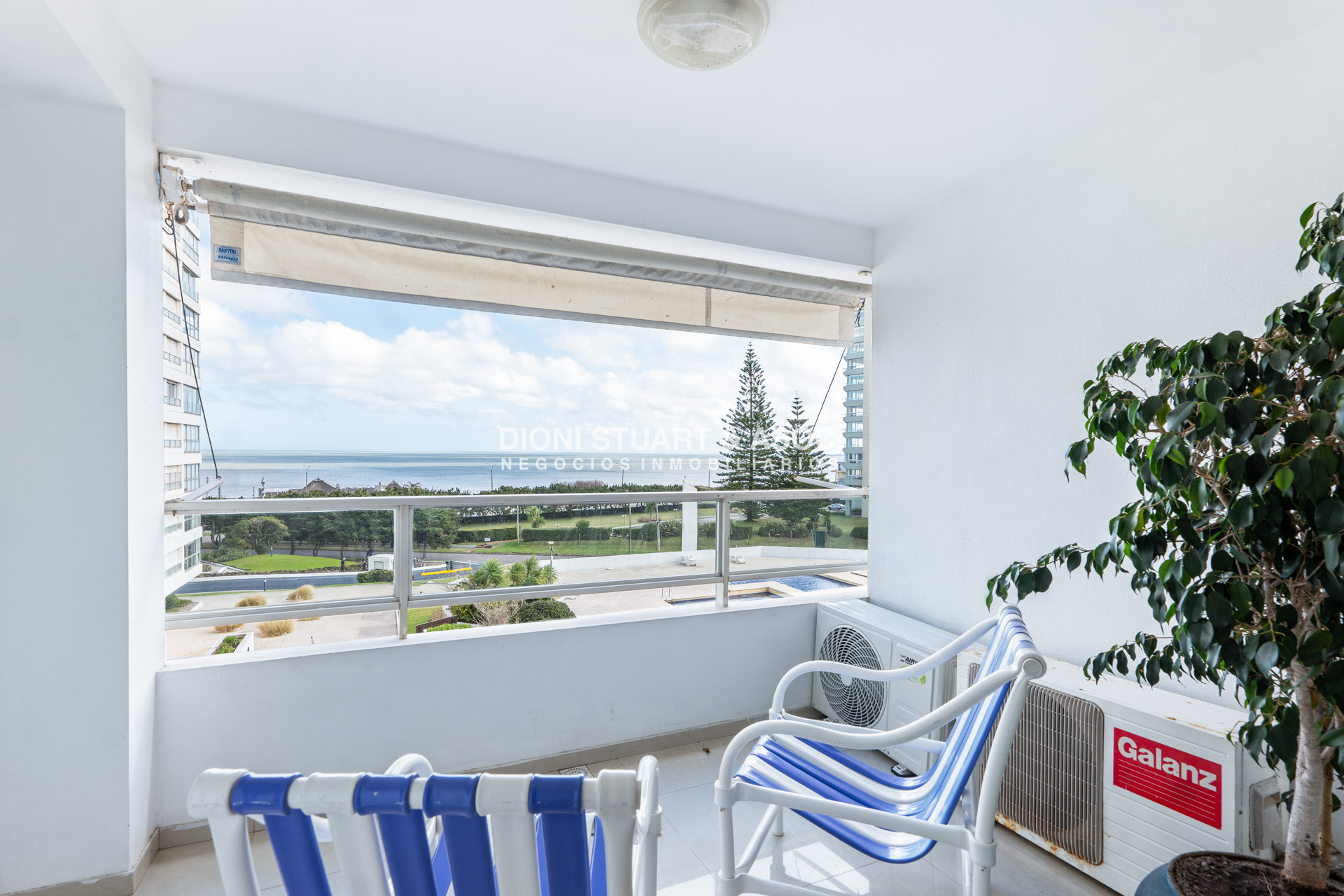 Apartamento ID.1058 - VENTA APARTAMENTO 1 DORMITORIO Y MEDIO - PLAYA MANSA - RECICLADO - COMPLEJO LINCOLN CENTER