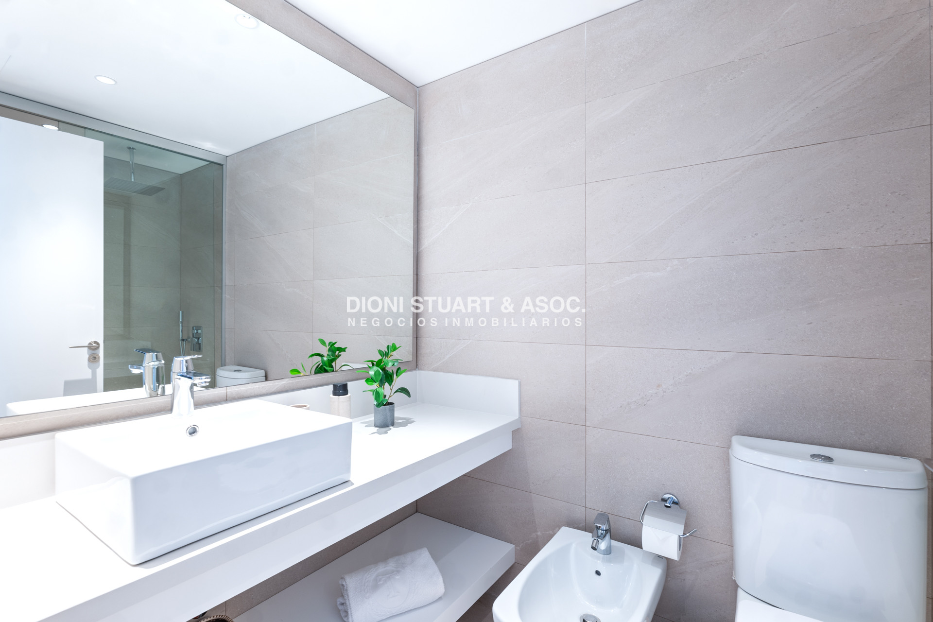 Apartamento ID.1121 - TRUMP UNIFICADO - 4 SUITES + DEPENDENCIA