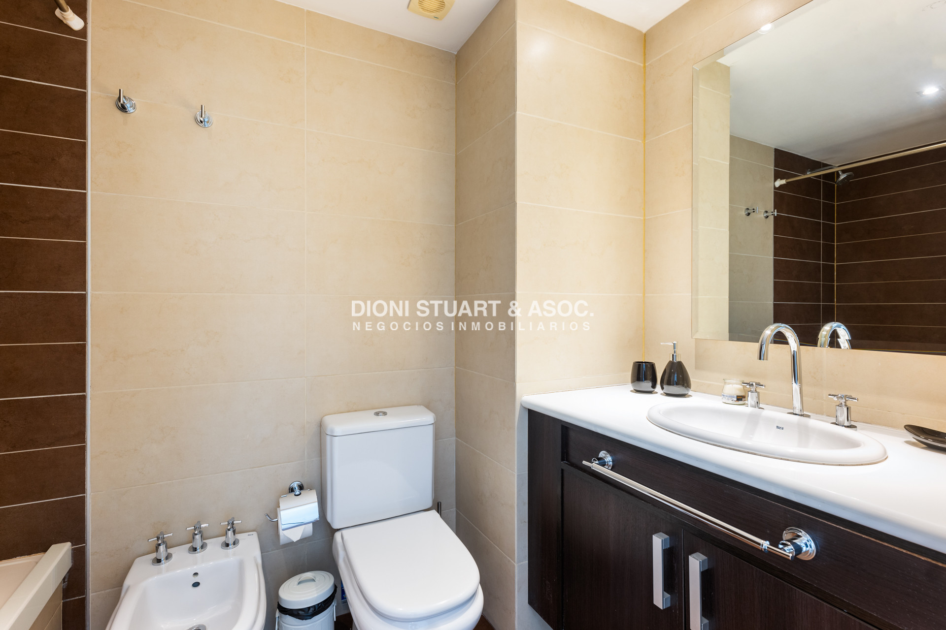Apartamento ID.771 - IMPERIALE I OPORTUNIDAD EN VENTA APARTAMENTO CENTRAL 3 DORM 