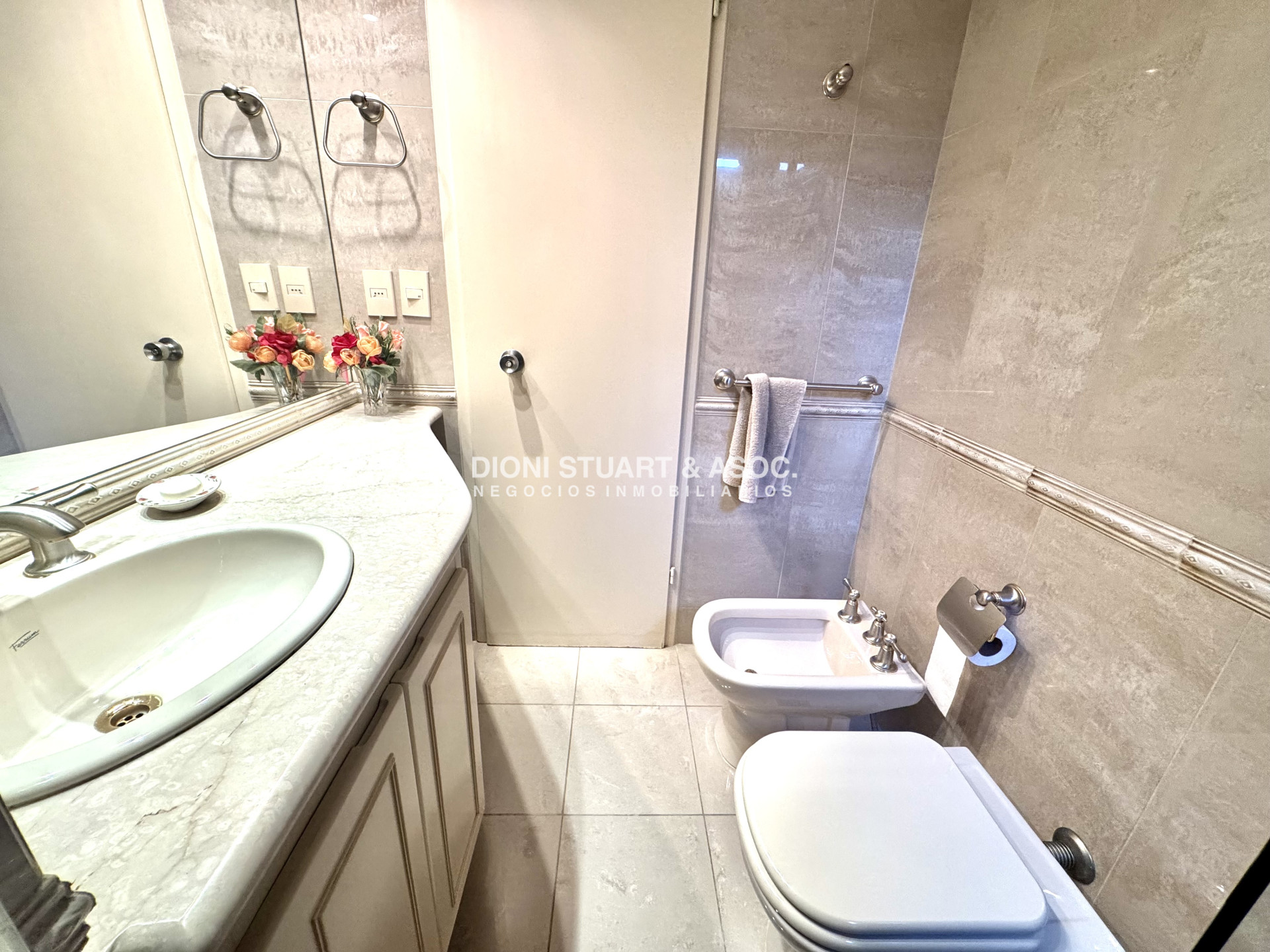 Apartamento ID.1098 - ALQUILER DE TEMPORADA 3 DORMITORIOS PLAYA BRAVA PARQUEMAR CENTER