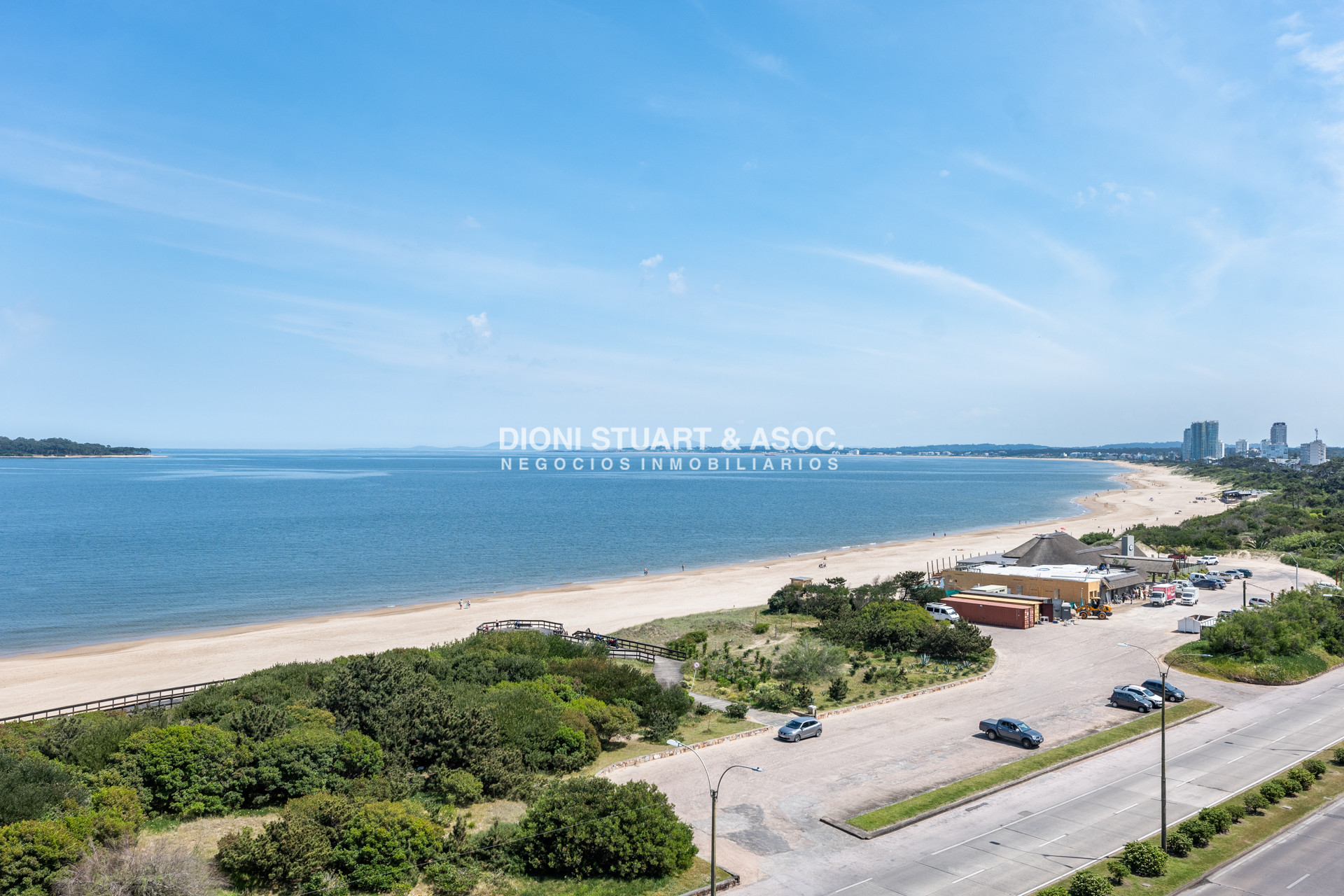 Apartamento ID.800 - MILLENIUM TOWER EN ALQUILER DE TEMPORADA - 3 DORMITORIOS EN SUITE + DEP. - LA MEJOR VISTA