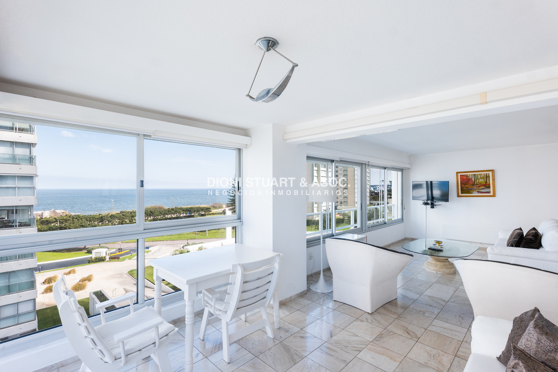 Apartamento ID.741 - DEPARTAMENTO EN PLAYA MANSA - 3 DORMITORIOS Y DEPENDENCIA - RECICLADO - TORRE JEFFERSON - COMPLEJO LINCOLN CENTER