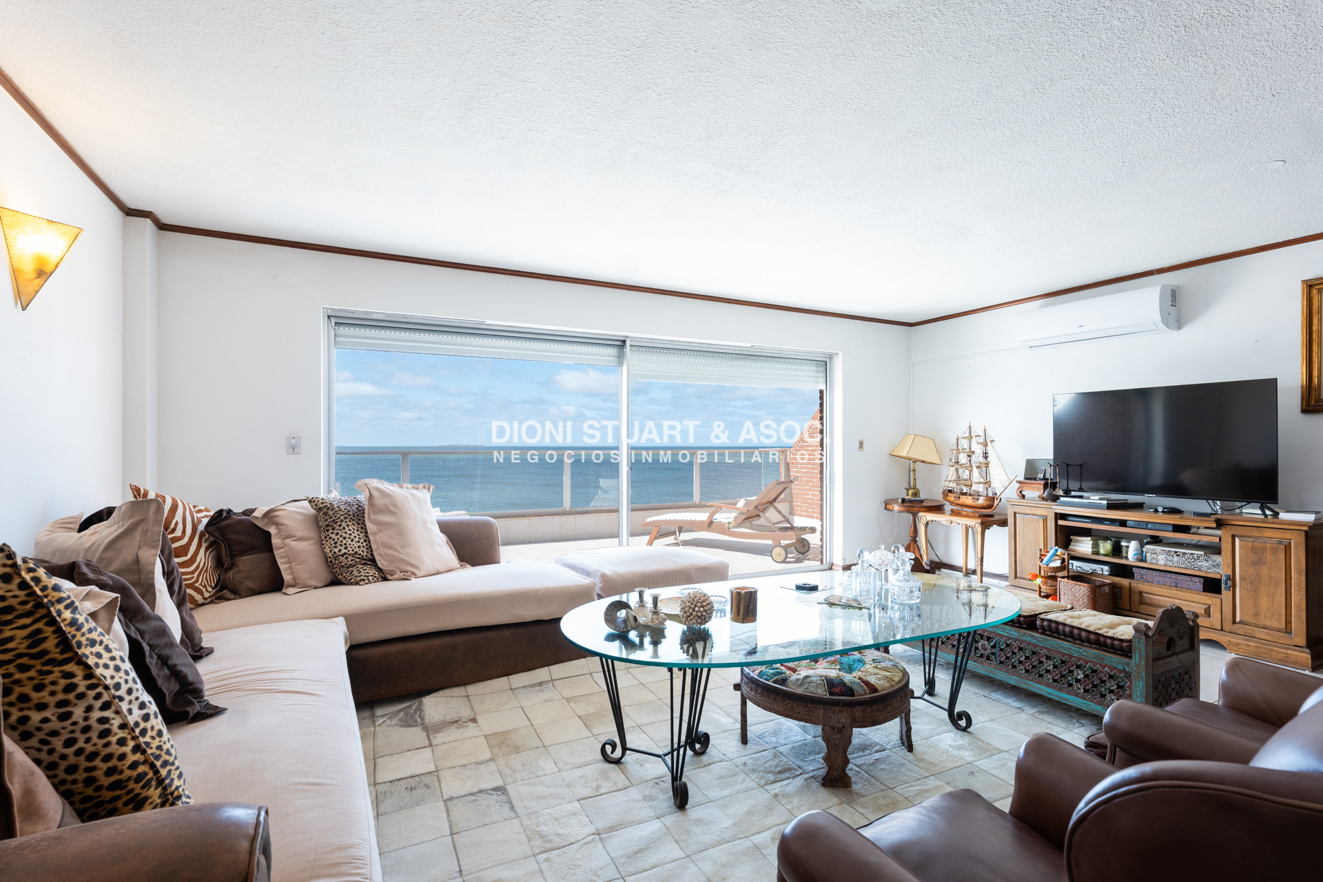 Apartamento ID.750 - Pent House En Peninsula - Edificio Carmel - 3 Dorm y Dep. 