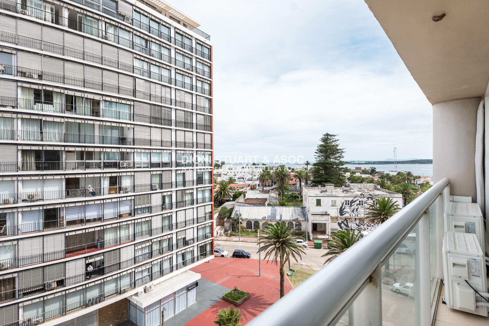Apartamento ID.927 - DEPARTAMENTO EN PUNTA DEL ESTE CON VISTA AL MAR - 2 DORMITORIOS - TORRE PLAZA