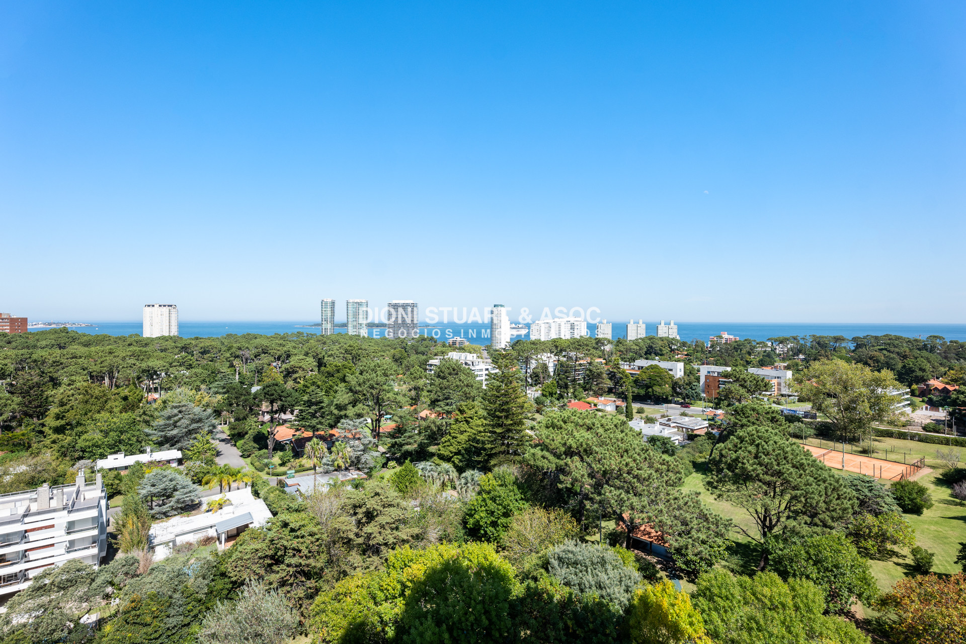 Apartamento ID.926 - DEPARTAMENTO CON VISTA AL MAR - 2 DORMITORIOS - PARQUEMAR ROOSEVELT - RECICLADO