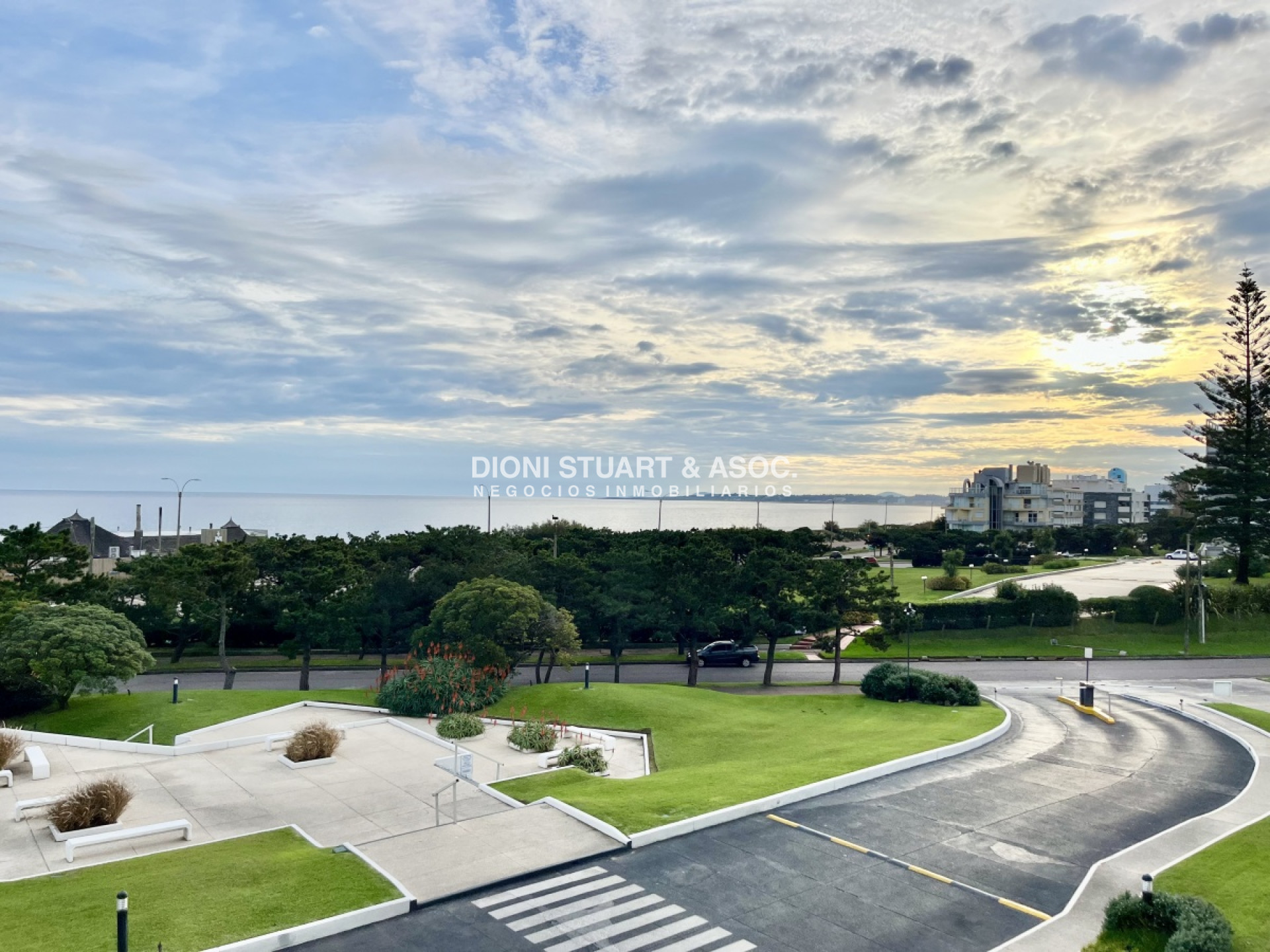Apartamento ID.470 - TORRE WASHINGTON ESQUINERO DE 3 DORMITORIOS EN VENTA