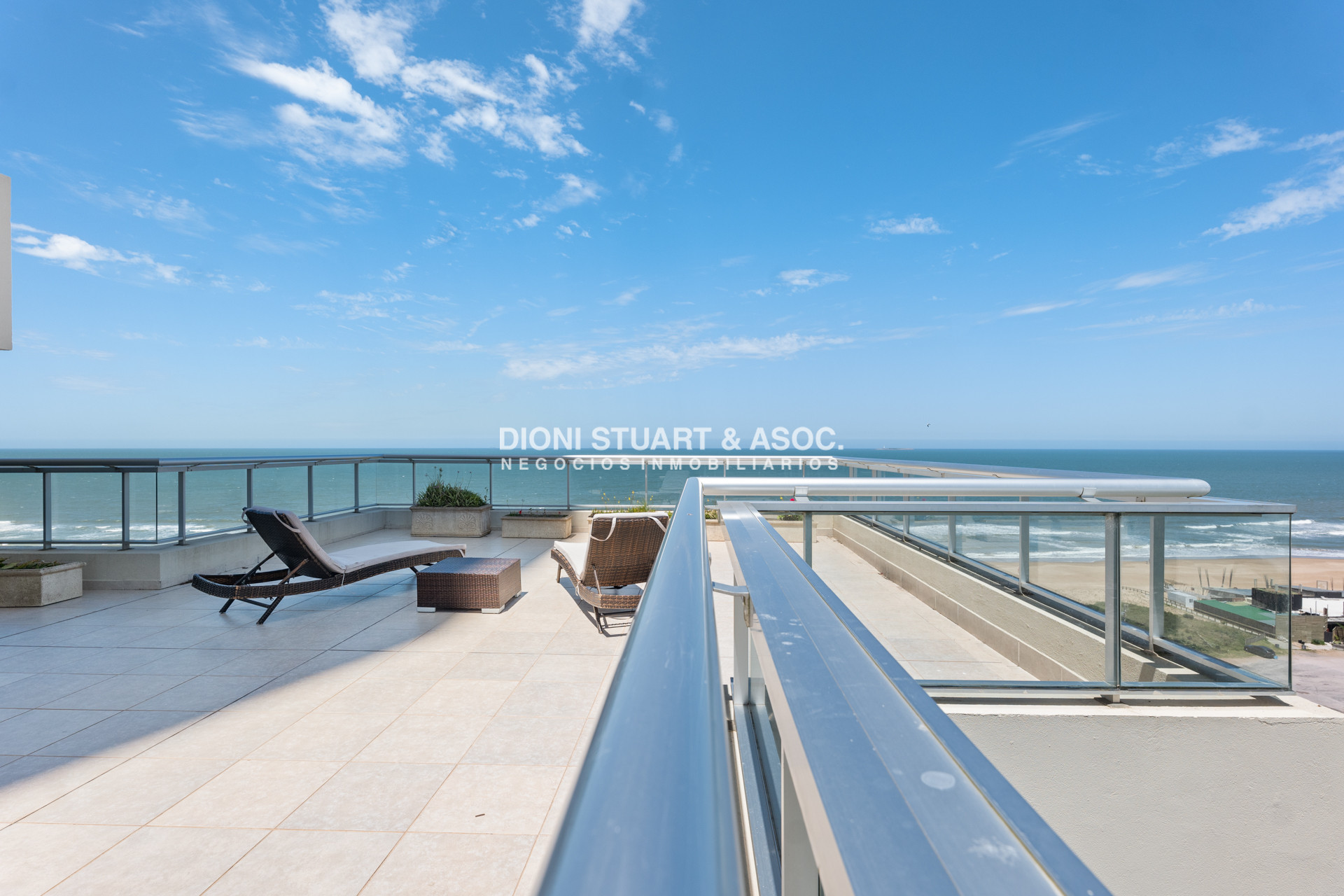 Apartamento ID.839 - Torre Lobos Esquinero - 3 Dorm en suite + Dep.
