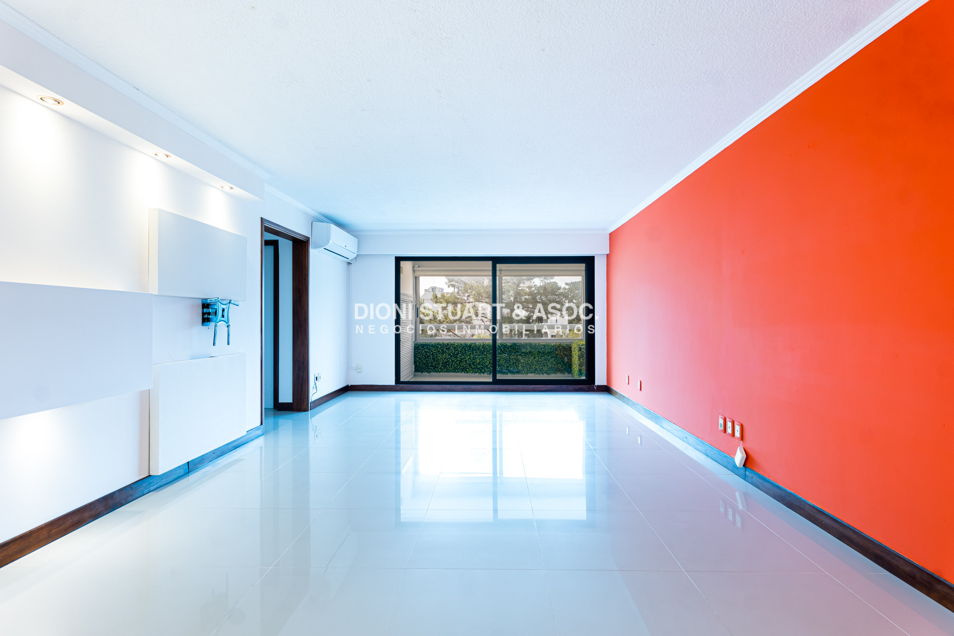 Apartamento ID.801 - Apartamento en venta - Oportunidad en Roosevelt - 1 Dormitorio reciclado - Torre Punta del Este
