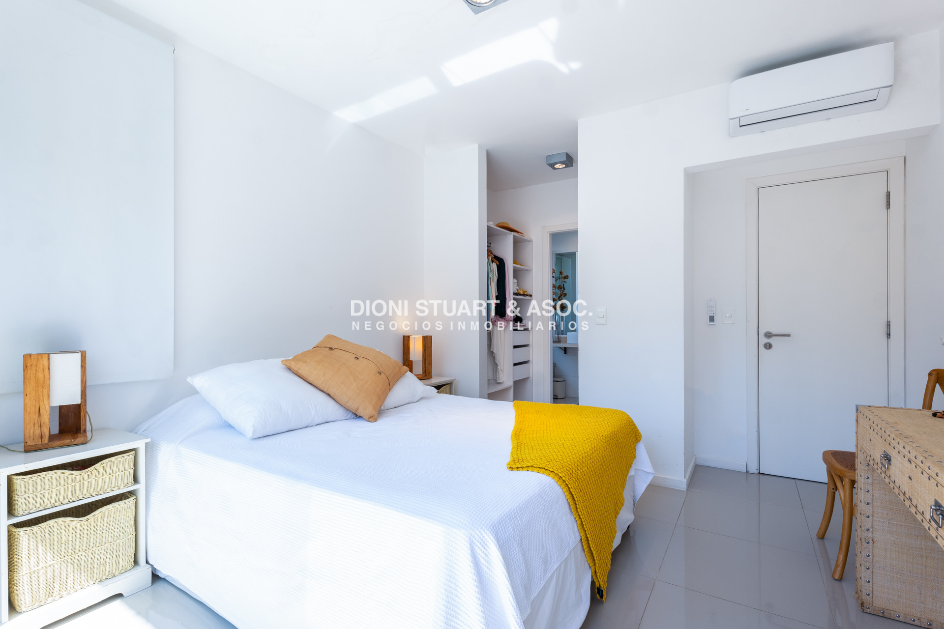 Apartamento ID.925 - DEPARTAMENTO PENT HOUSE EN VENTA - 3 DORM Y DEP. - PARRILLERO - PLAYA MANSA